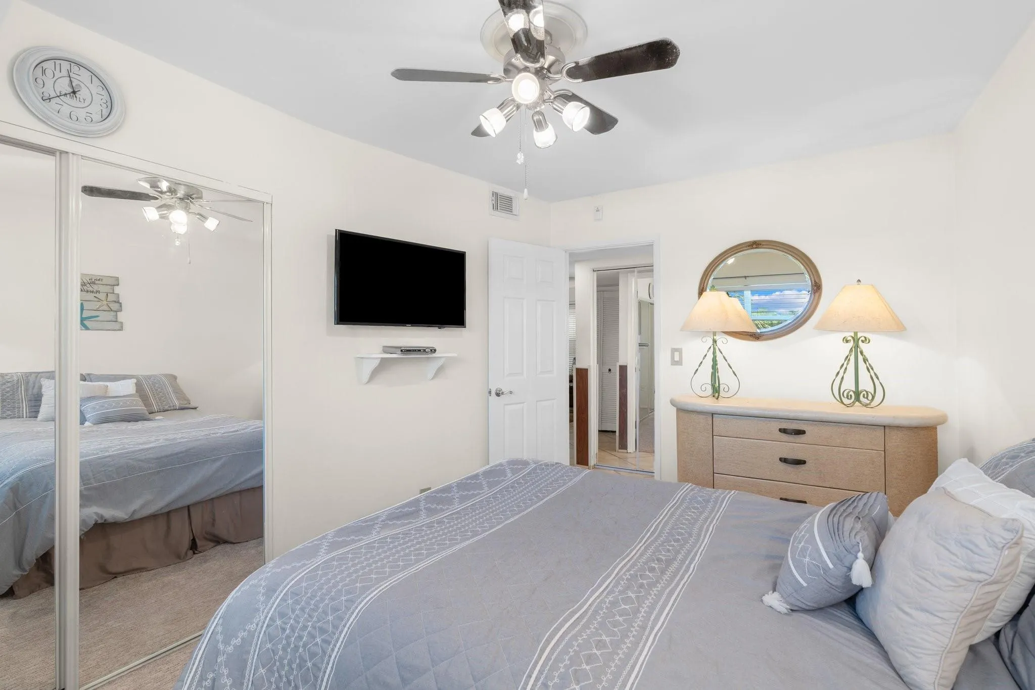 100 SE 6th Ave, #304