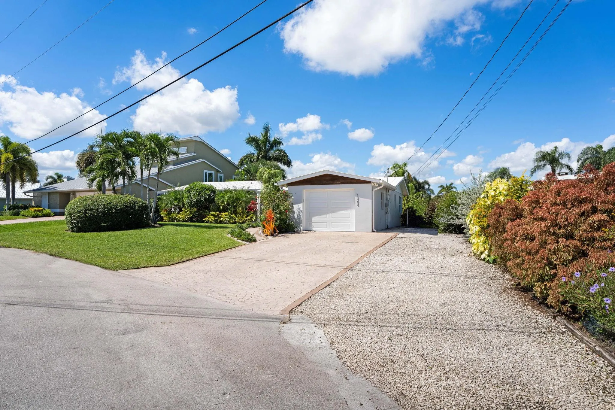 1798 SW Cabin Pl
