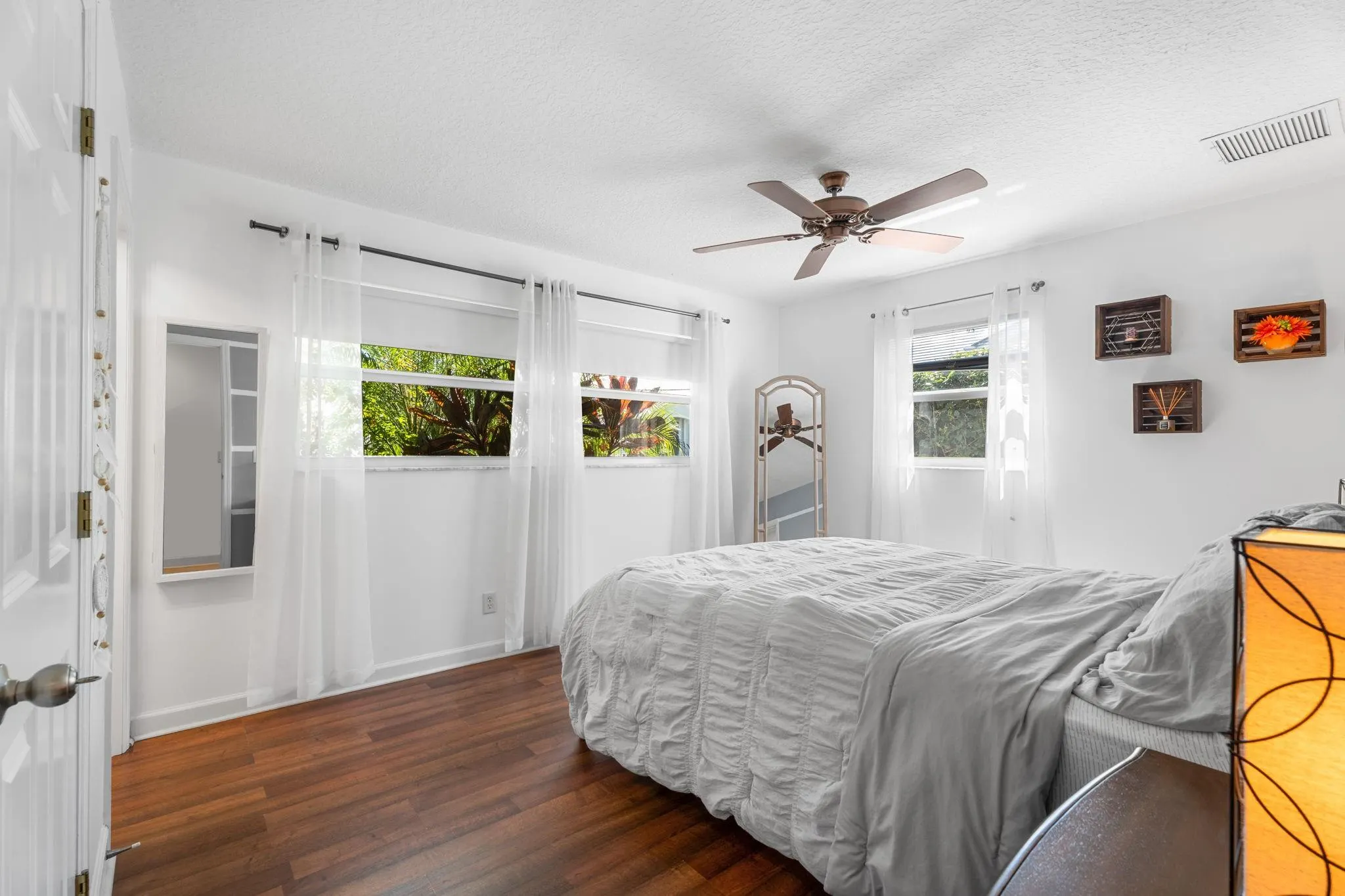 1798 SW Cabin Pl