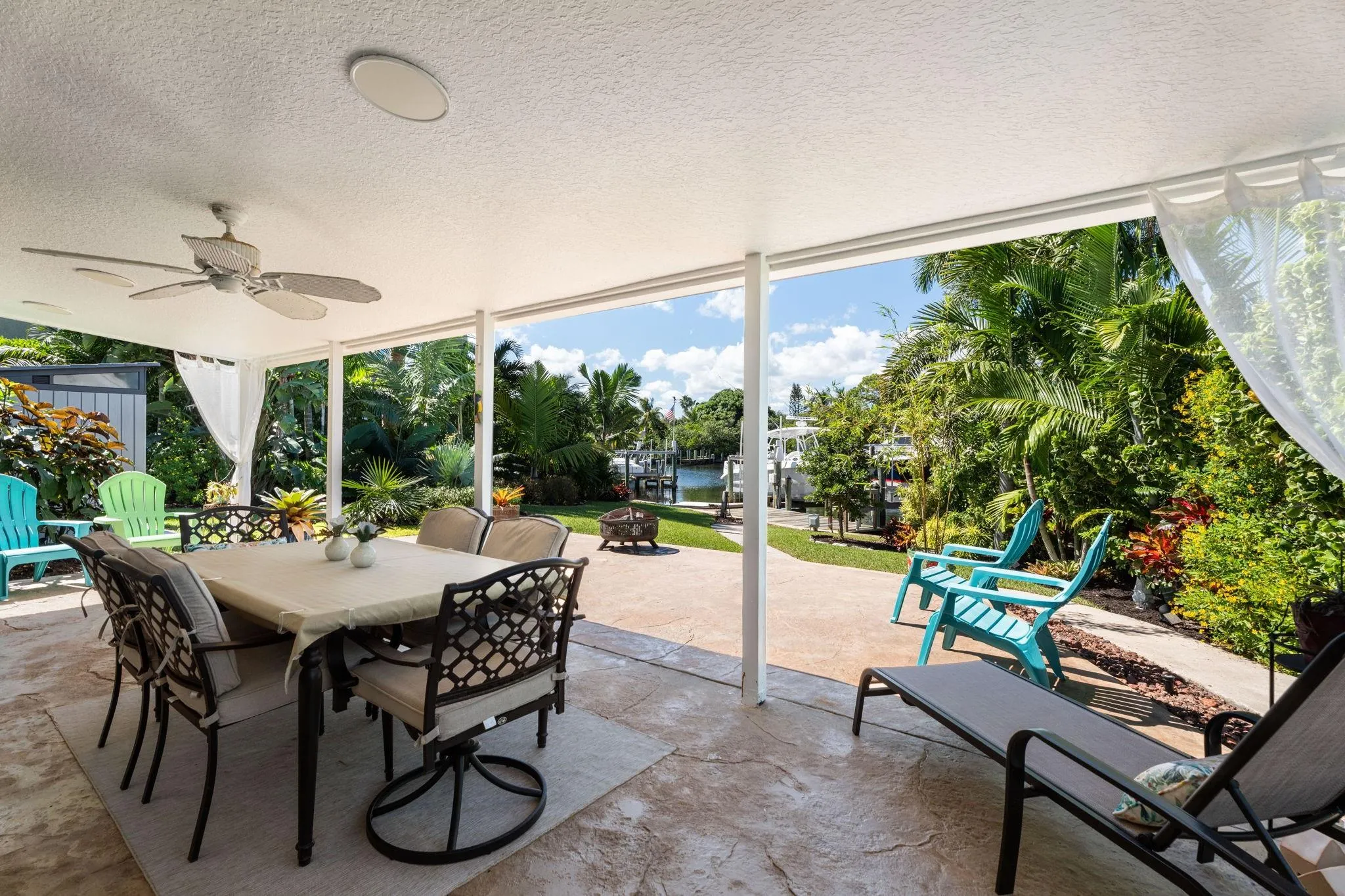 1798 SW Cabin Pl