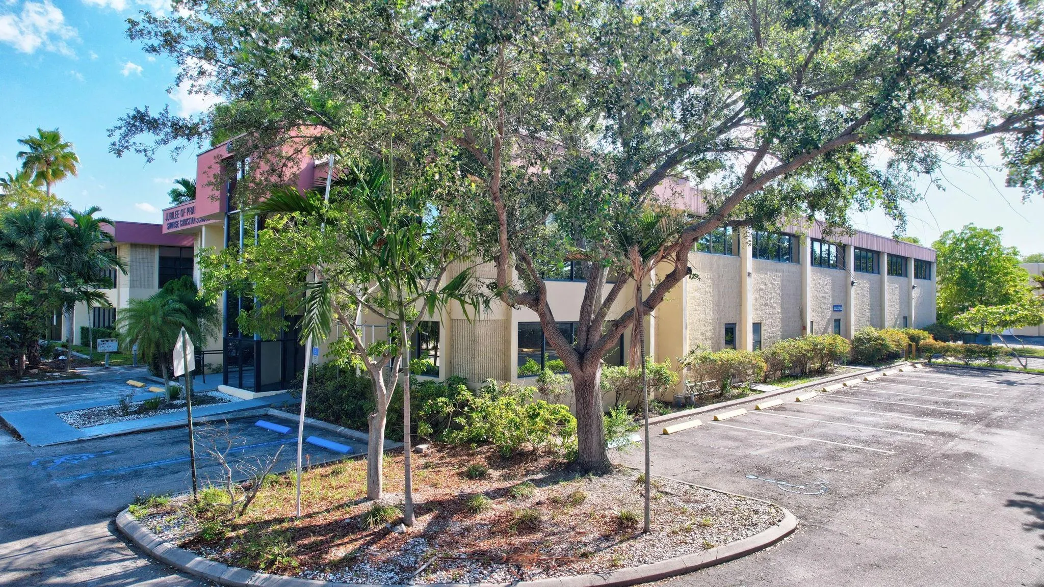 4505 NW 103rd Ave