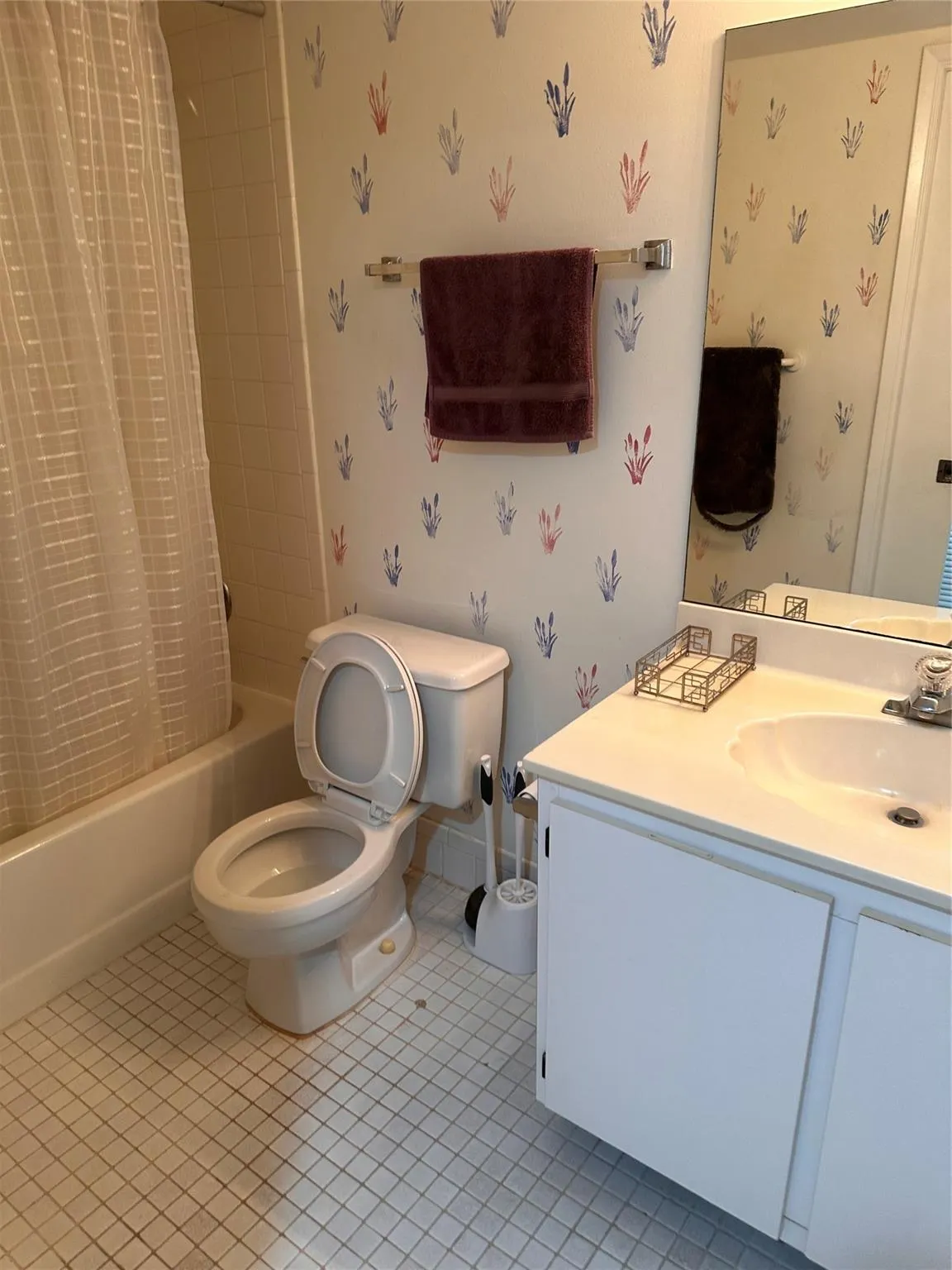 7281 Amberly Ln, #109