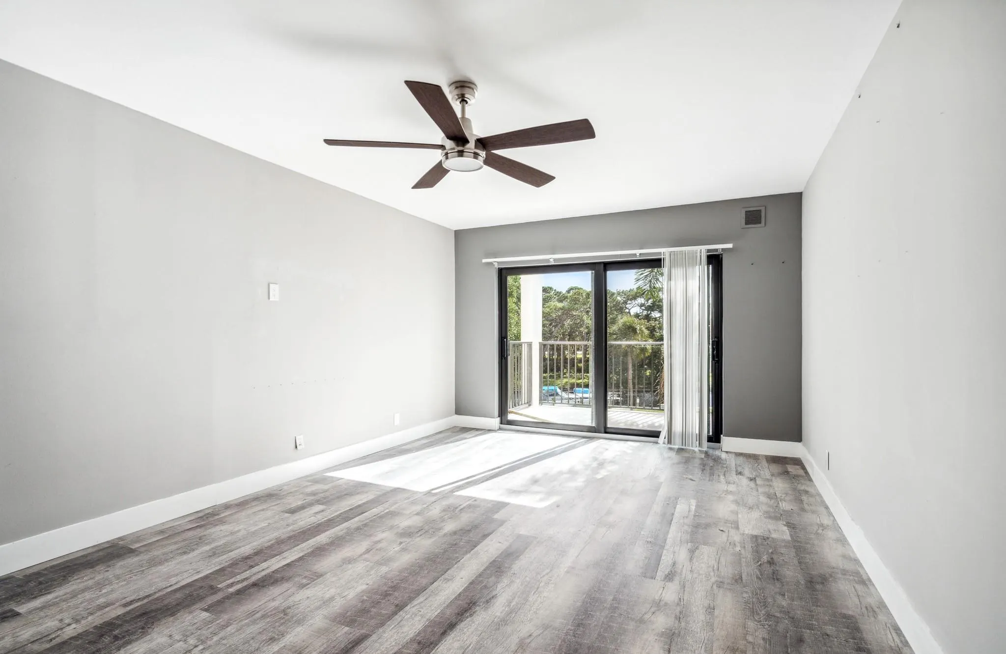 1000 River Reach Dr, #310