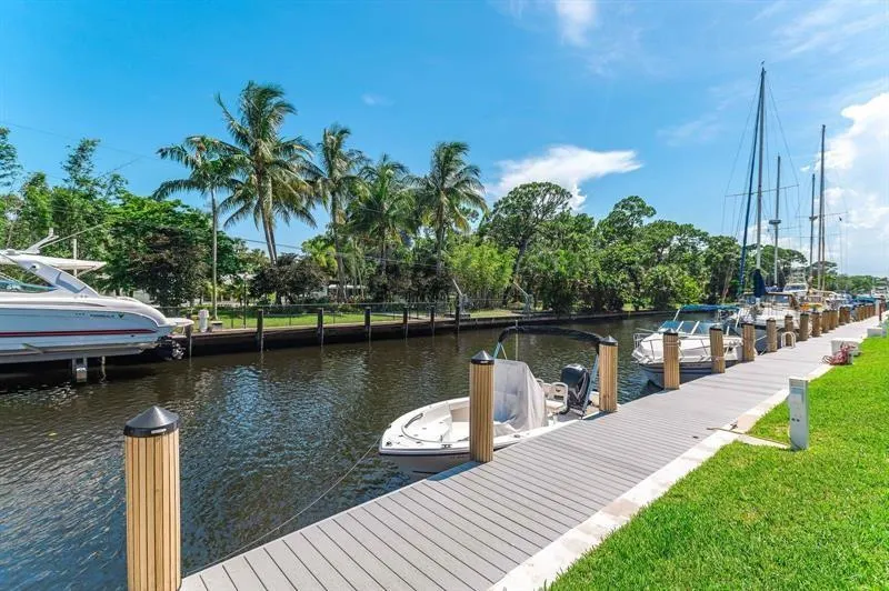 1000 River Reach Dr, #310