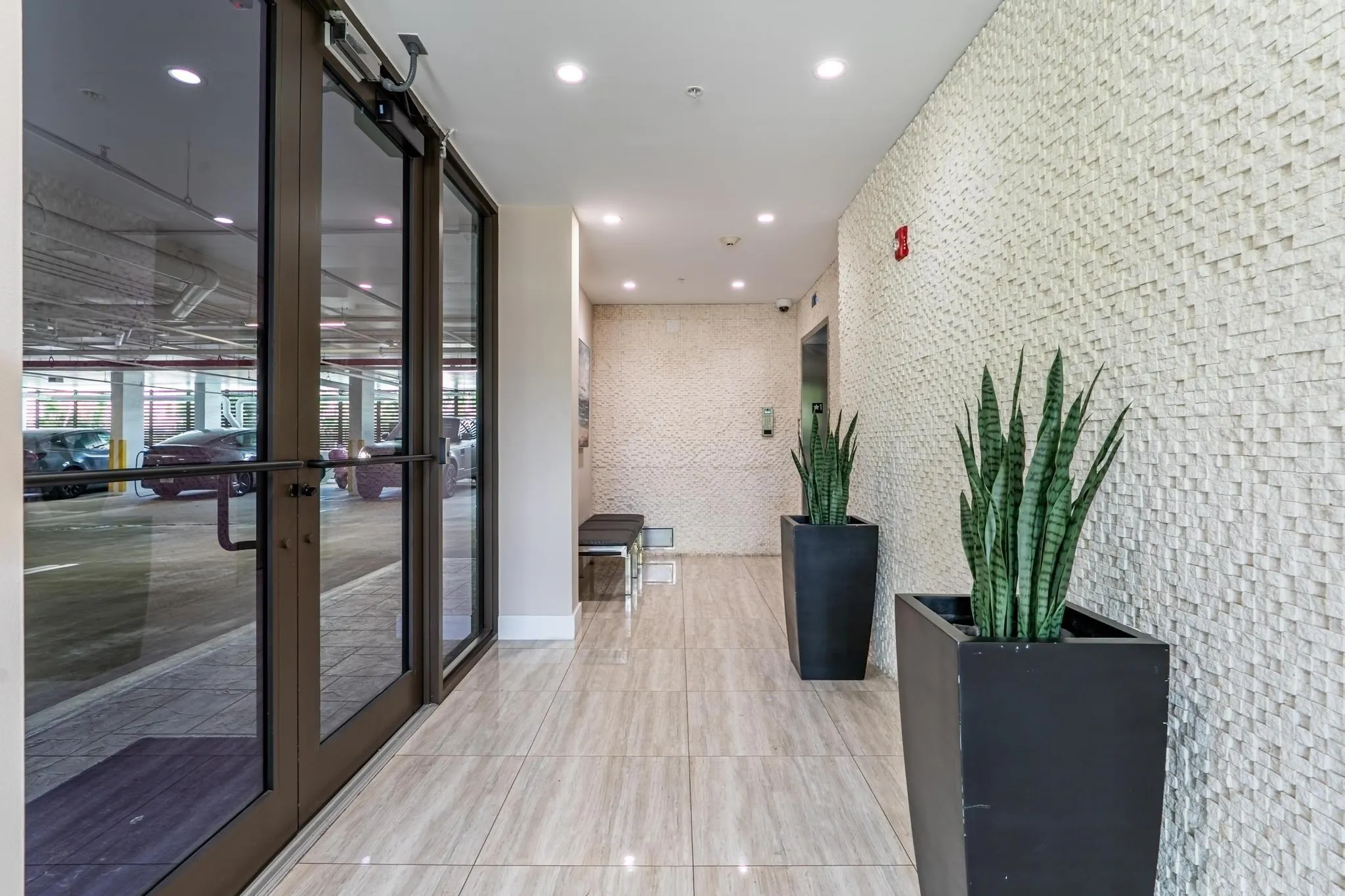 20 ISLE OF VENICE DR, #PH2