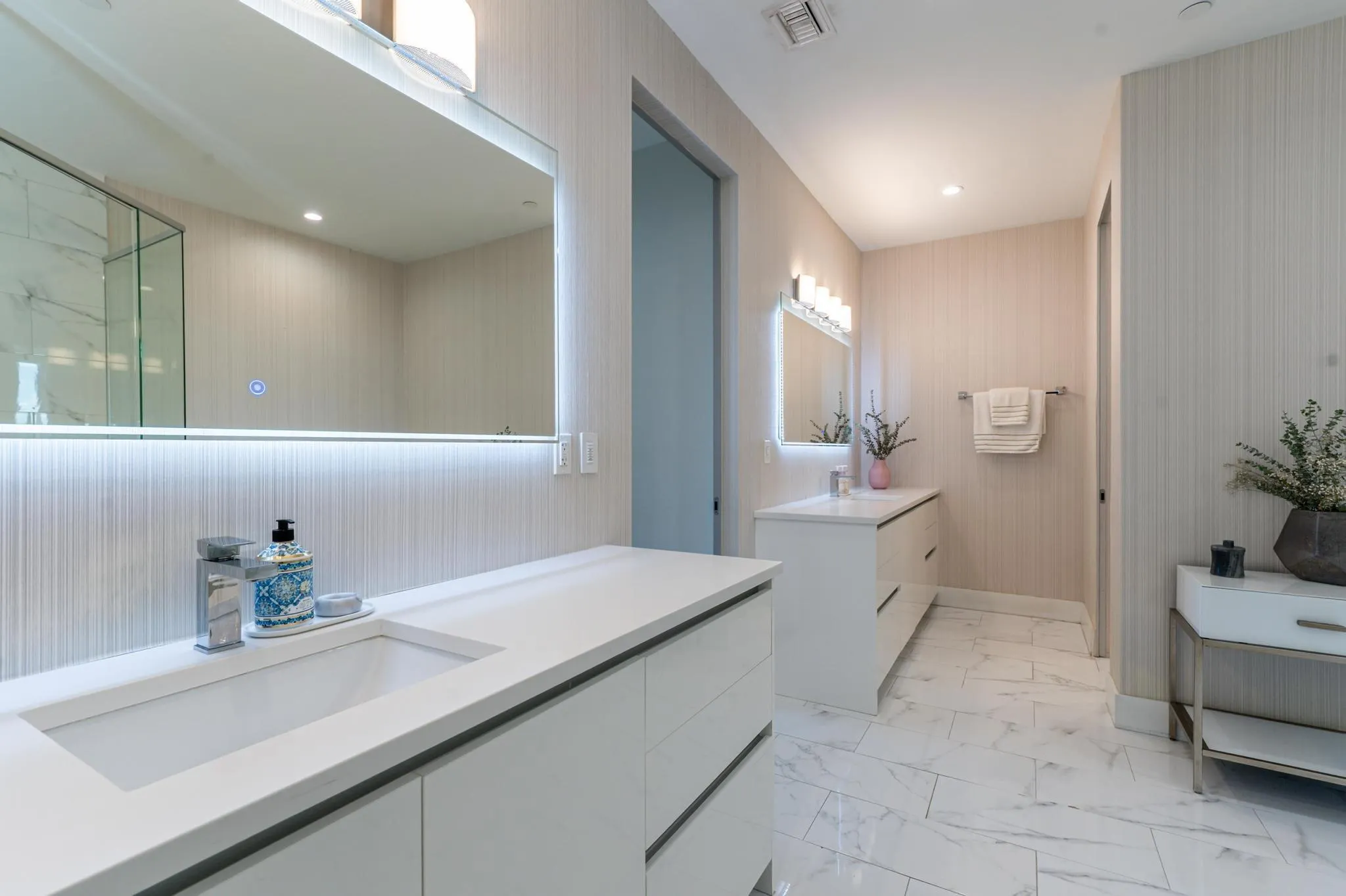20 ISLE OF VENICE DR, #PH2