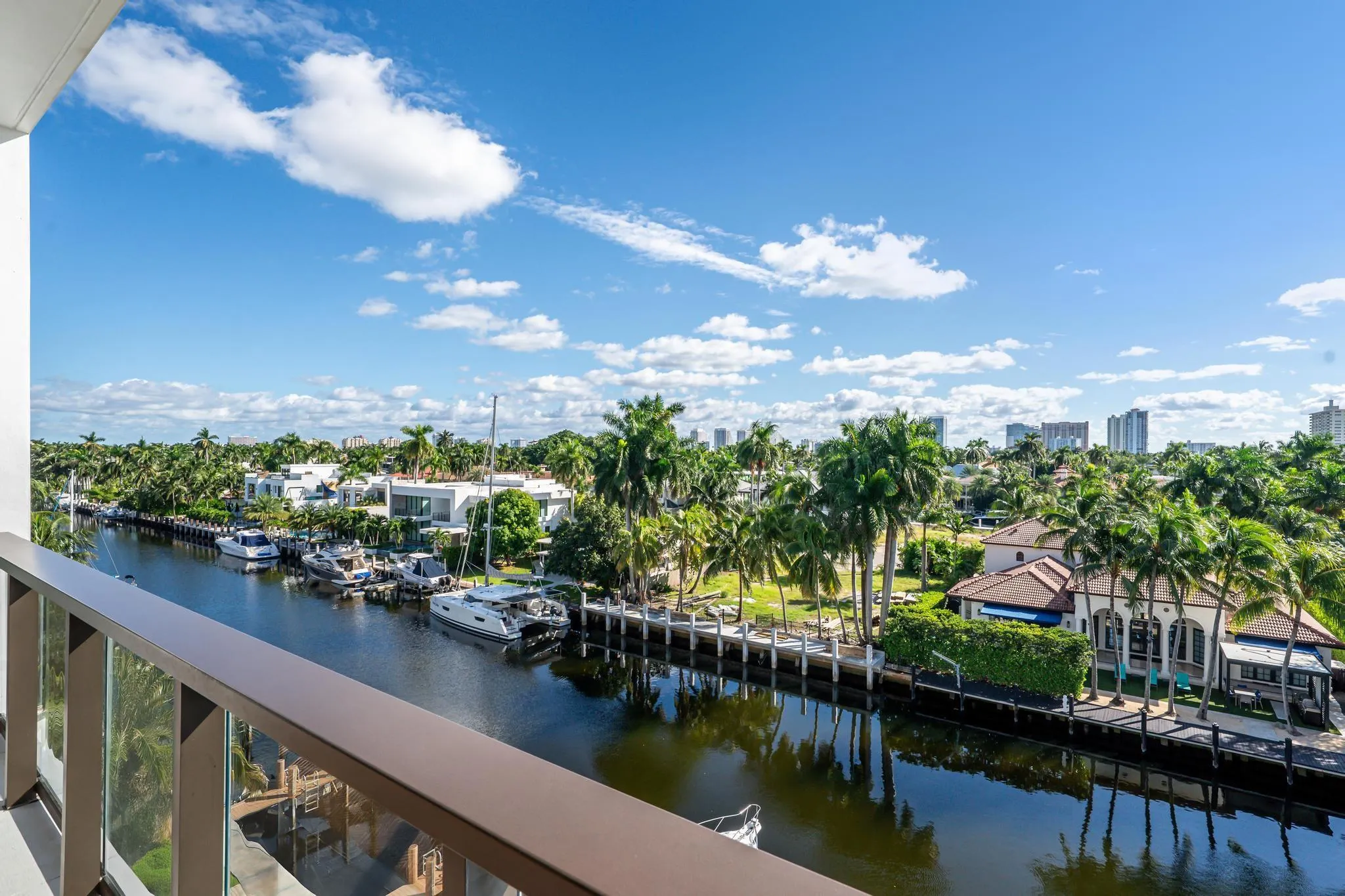 20 ISLE OF VENICE DR, #PH2