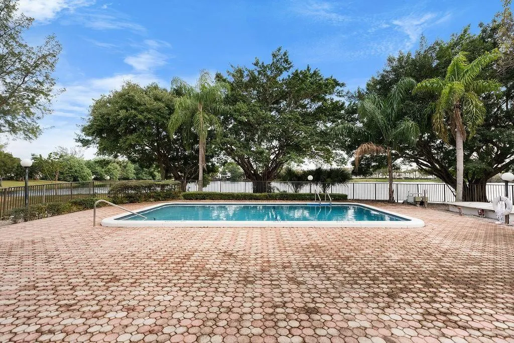 3280 Spanish Moss Ter, #209
