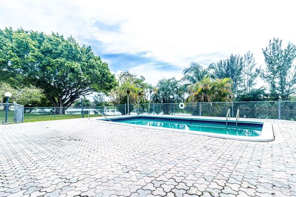 3280 Spanish Moss Ter, #209