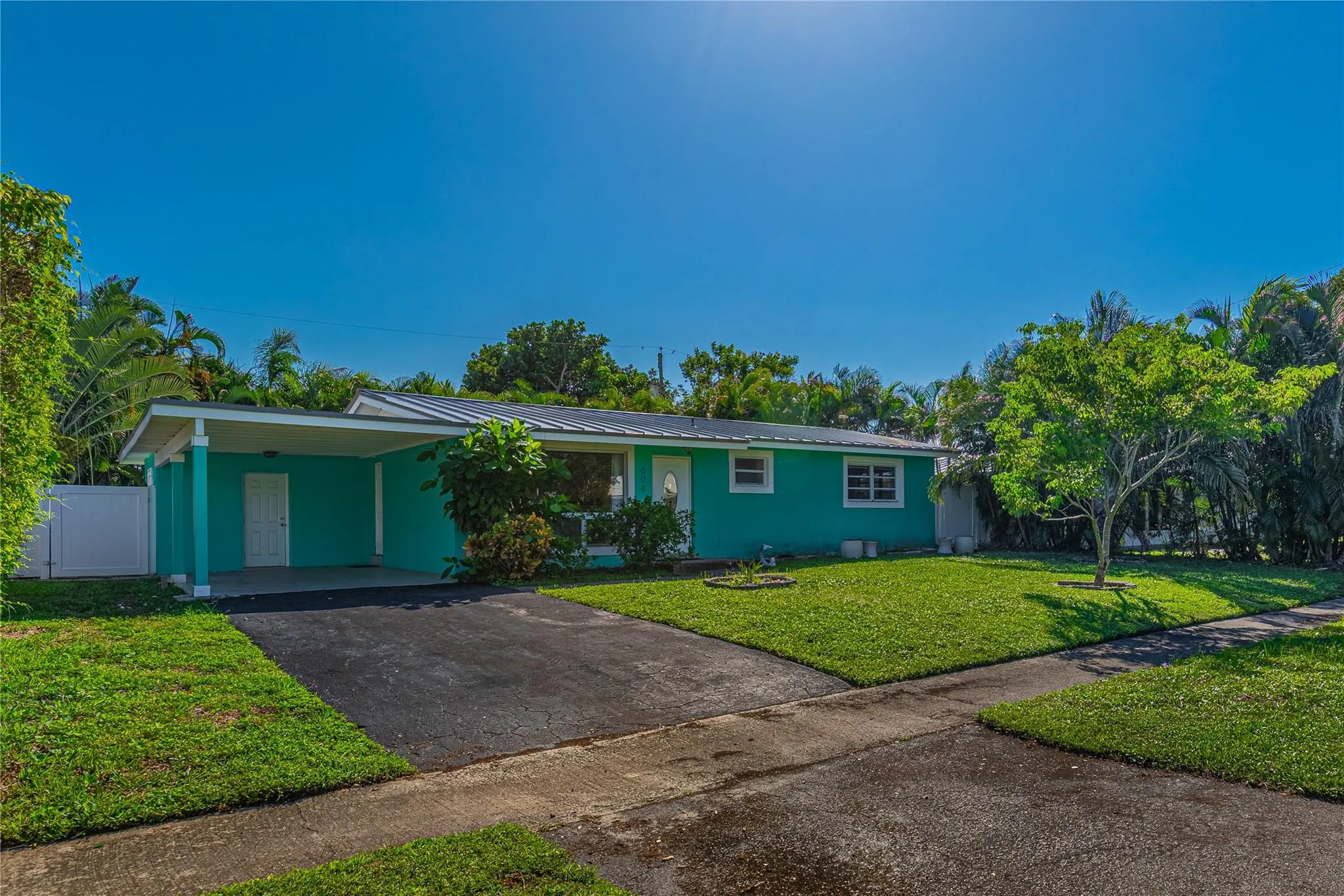 608 NE 24th Ave