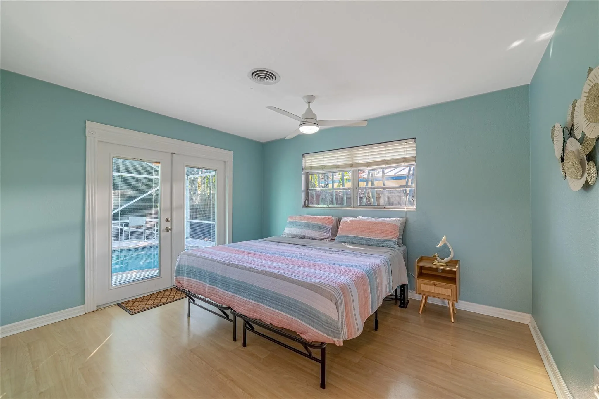 608 NE 24th Ave