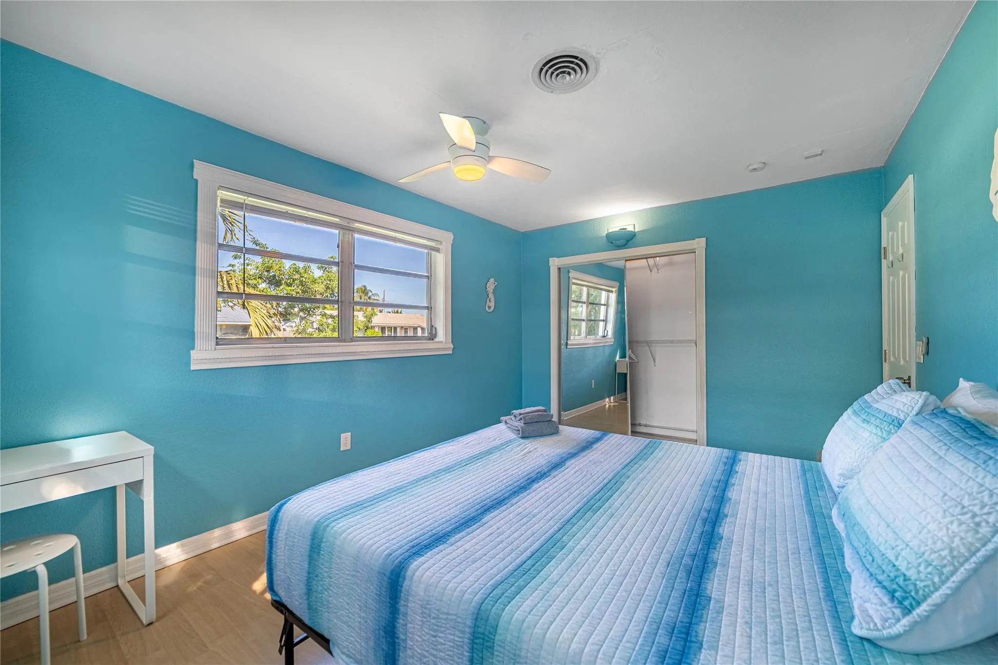 608 NE 24th Ave