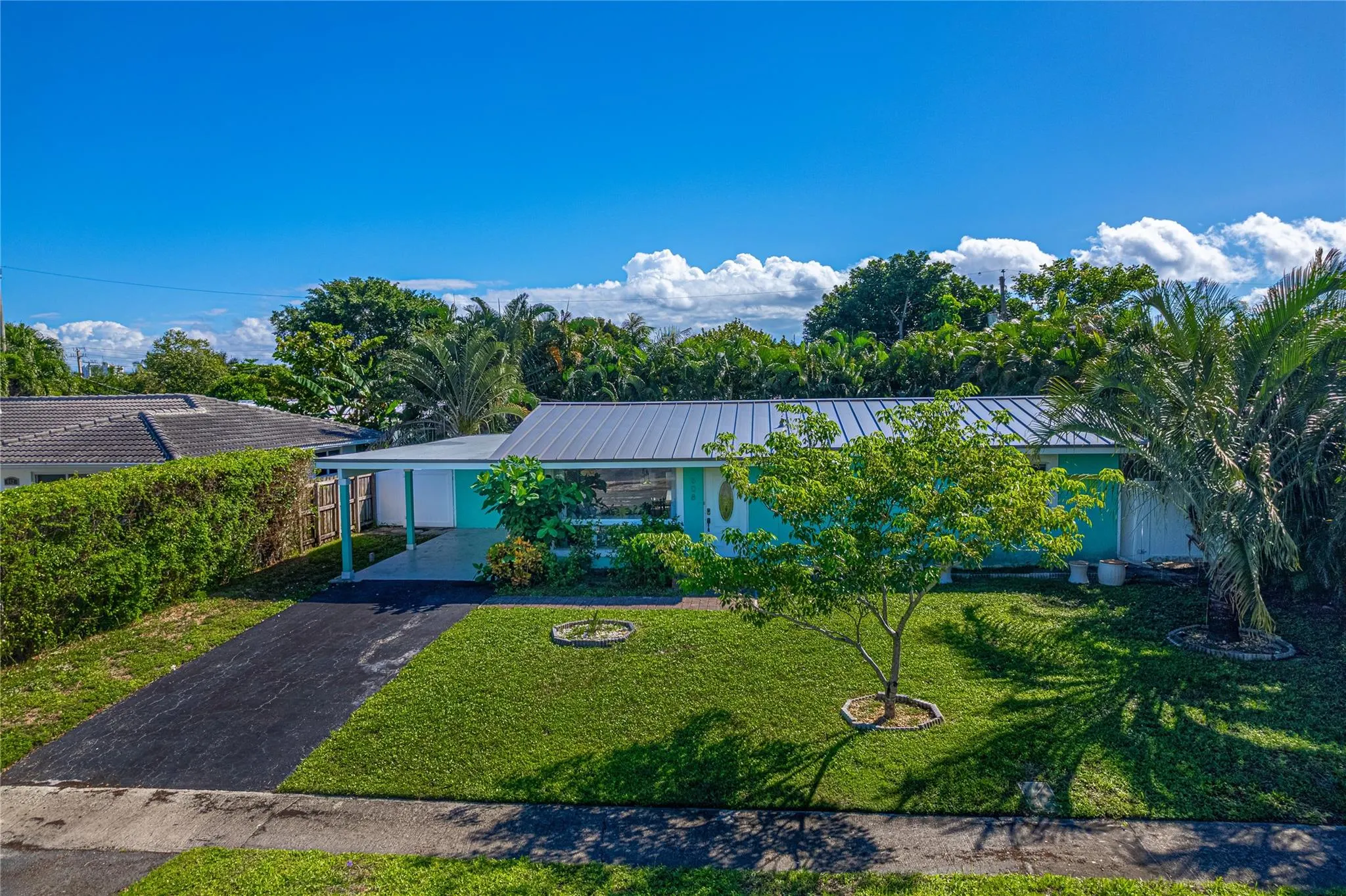 608 NE 24th Ave