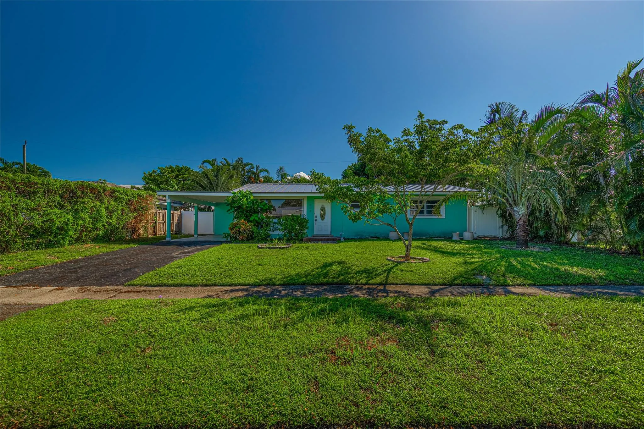 608 NE 24th Ave