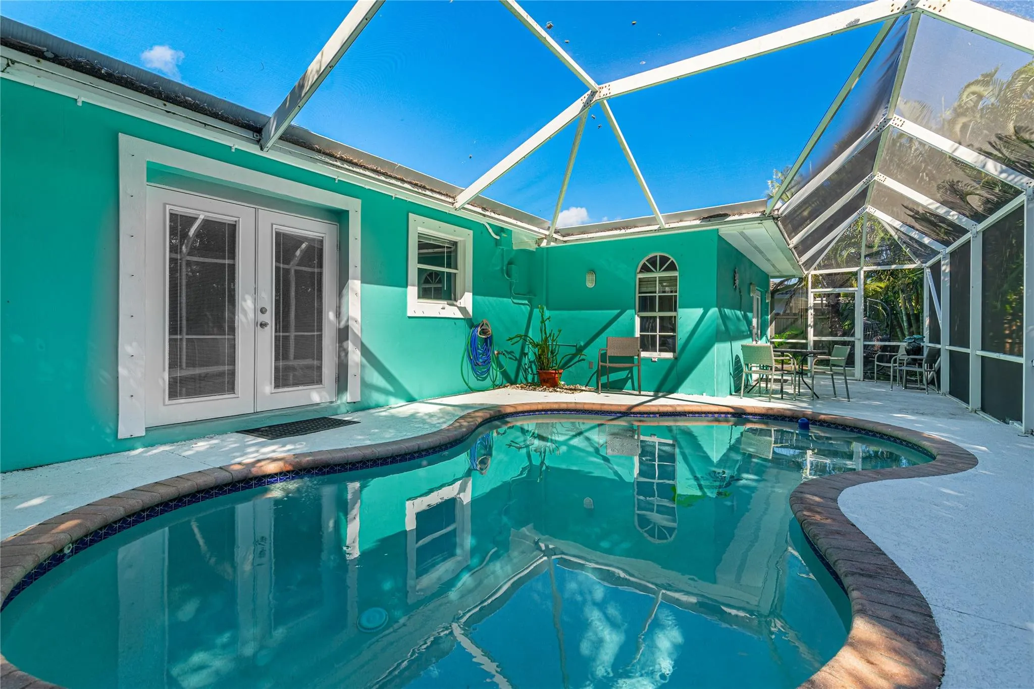 608 NE 24th Ave