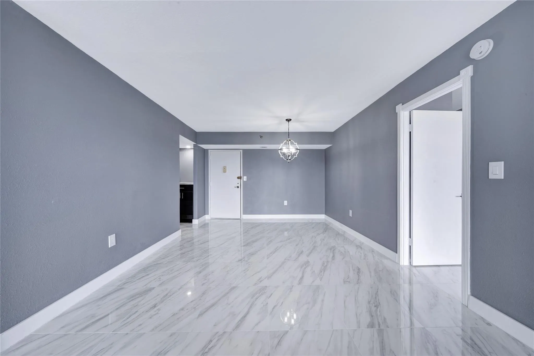 1100 Saint Charles Pl, #708
