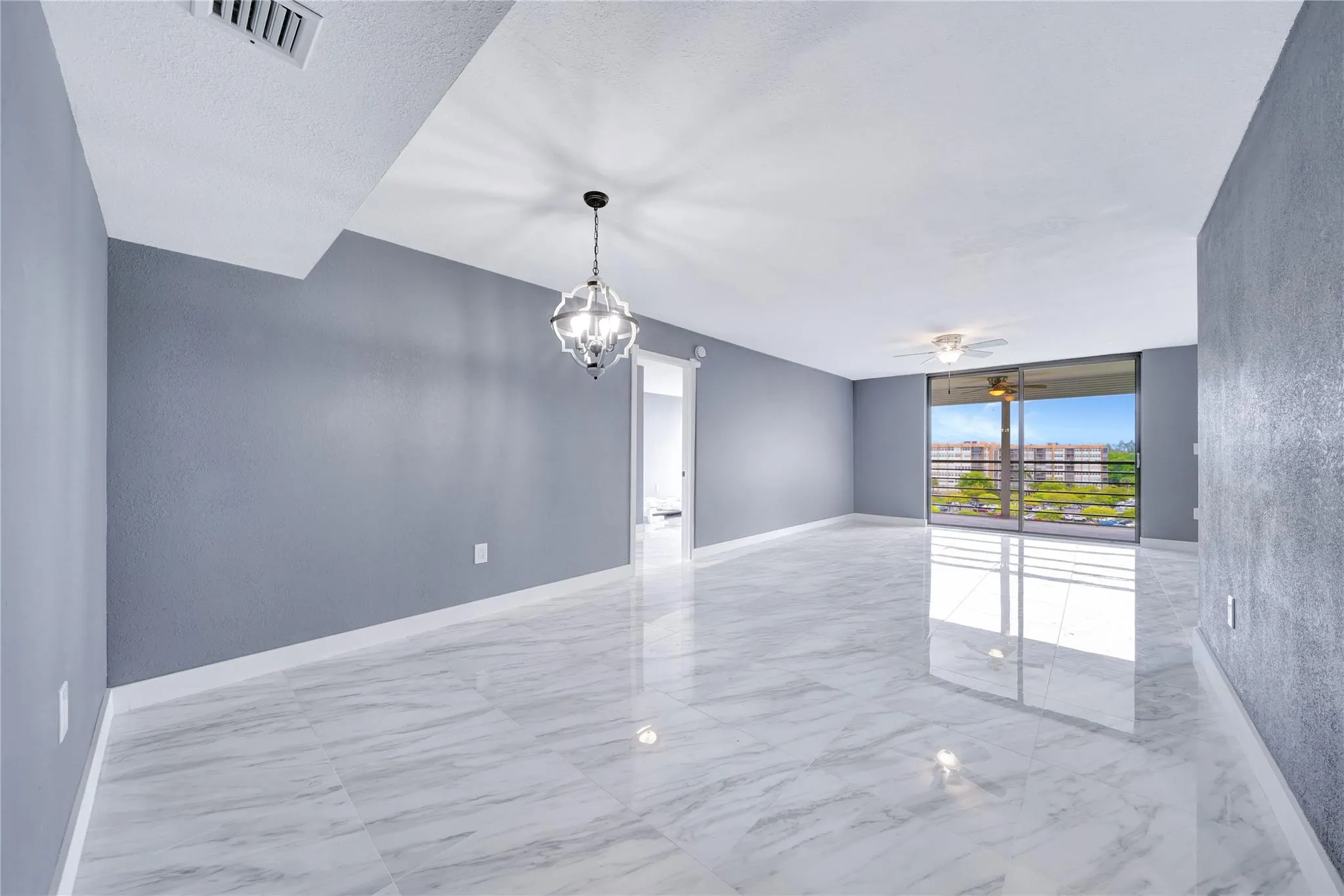 1100 Saint Charles Pl, #708