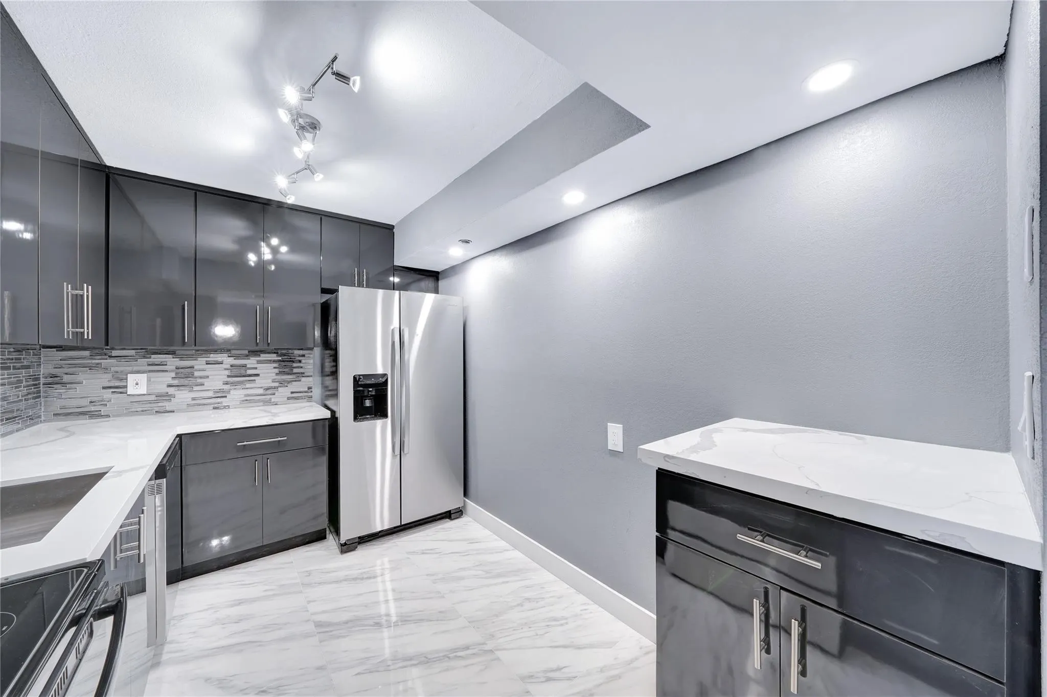 1100 Saint Charles Pl, #708