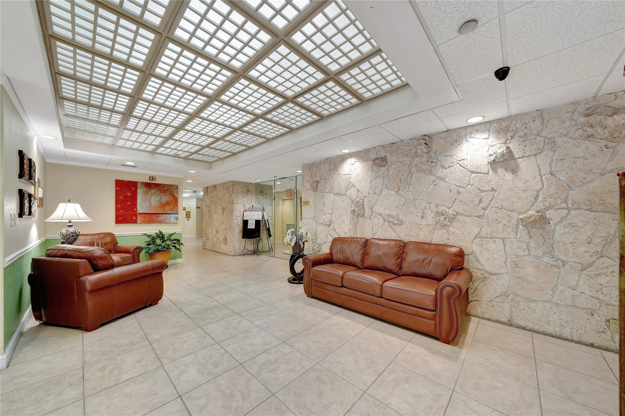 1100 Saint Charles Pl, #708