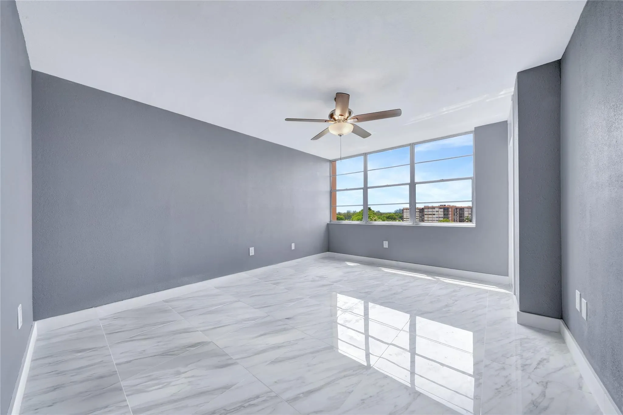 1100 Saint Charles Pl, #708