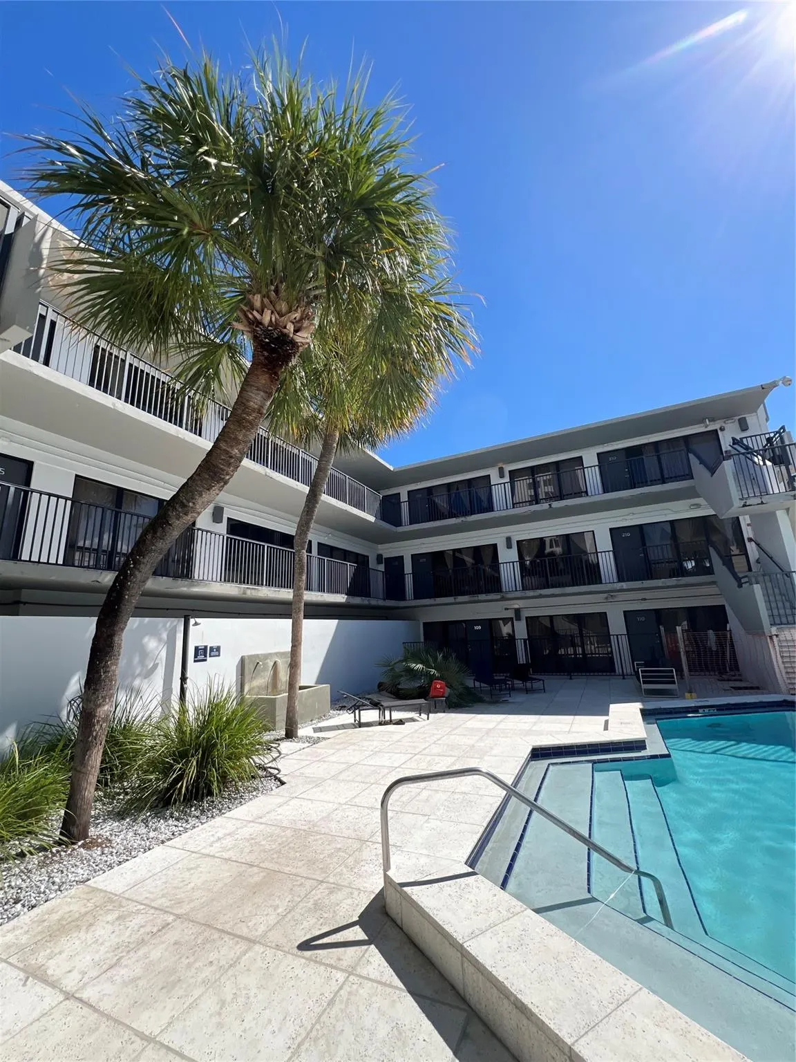 2100 NE 33rd Ave, #0