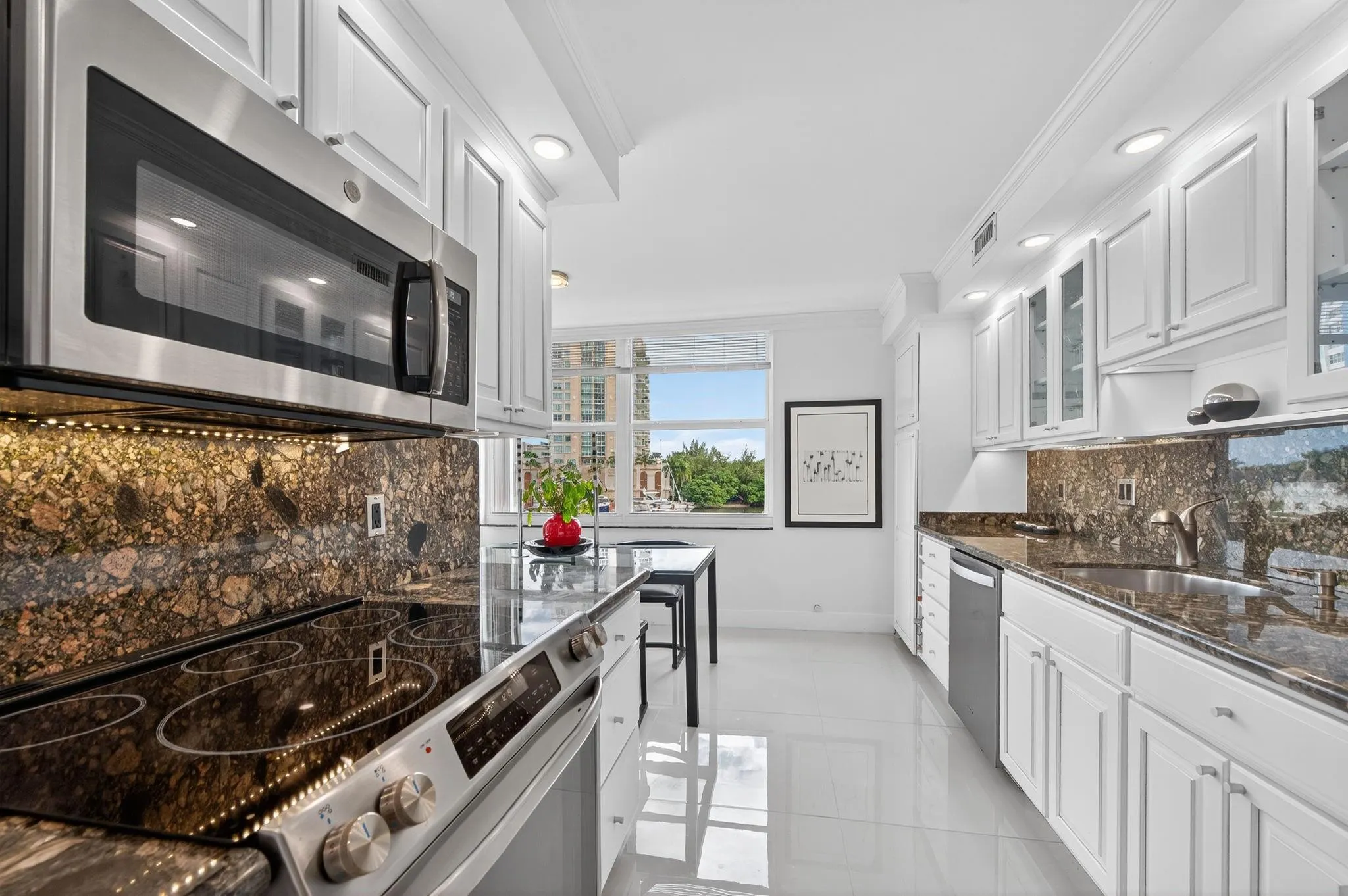 936 Intracoastal Dr, #3C