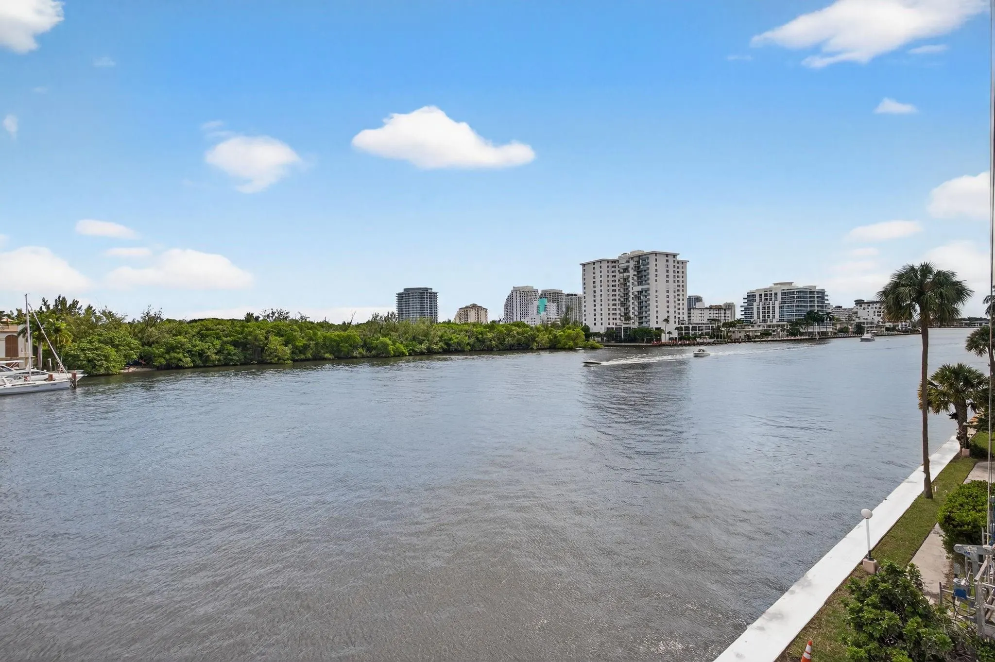 936 Intracoastal Dr, #3C