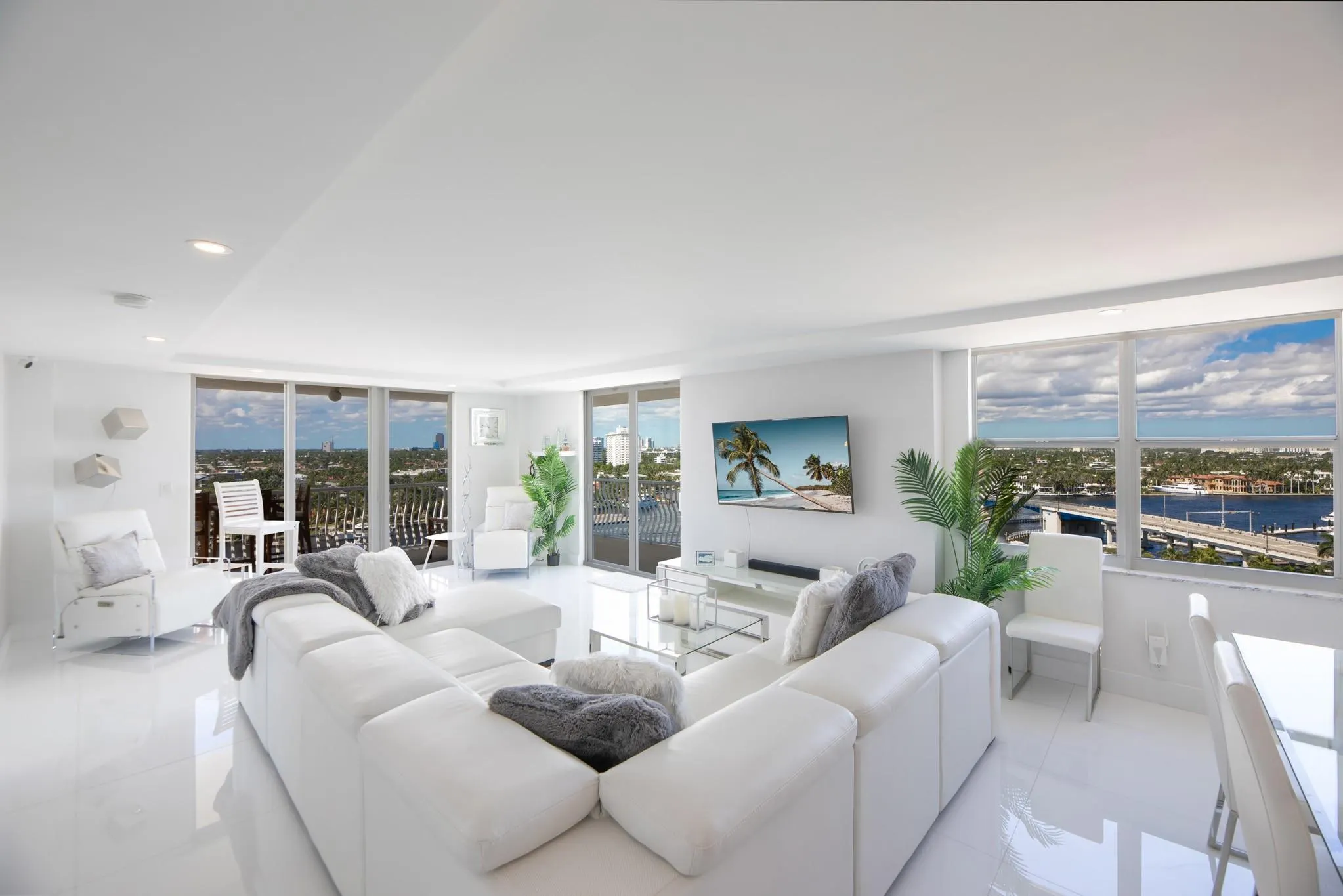1 Las Olas Circle, #1102