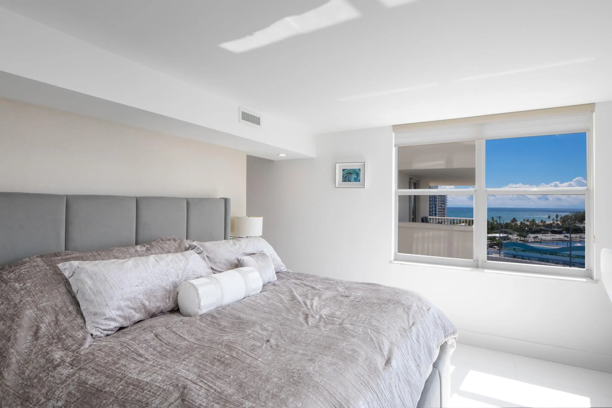 1 Las Olas Circle, #1102