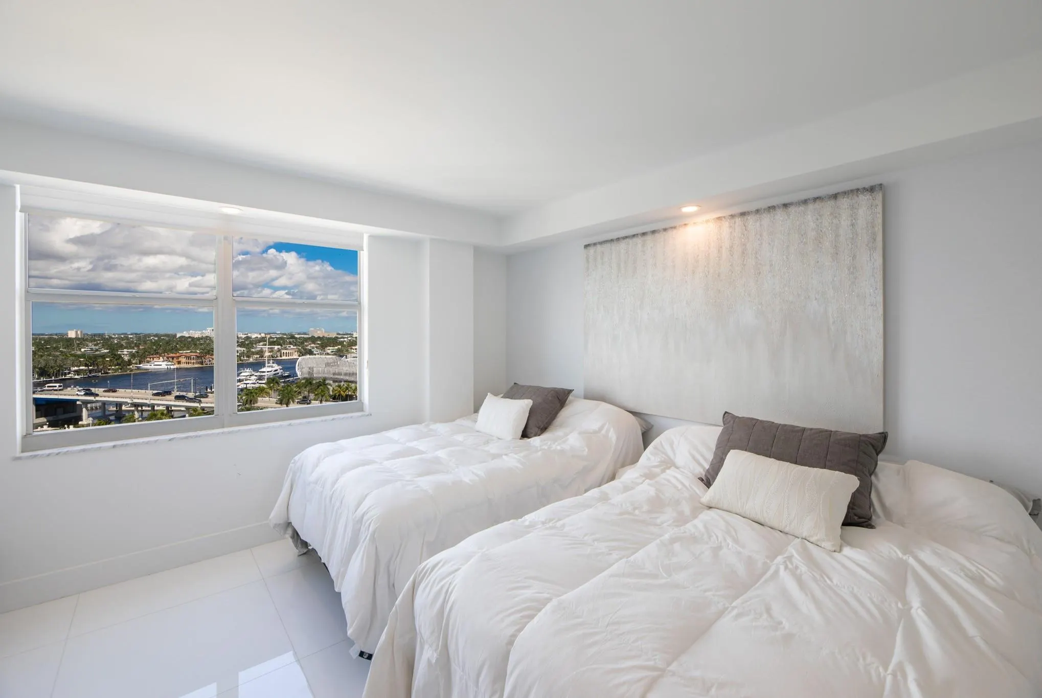 1 Las Olas Circle, #1102