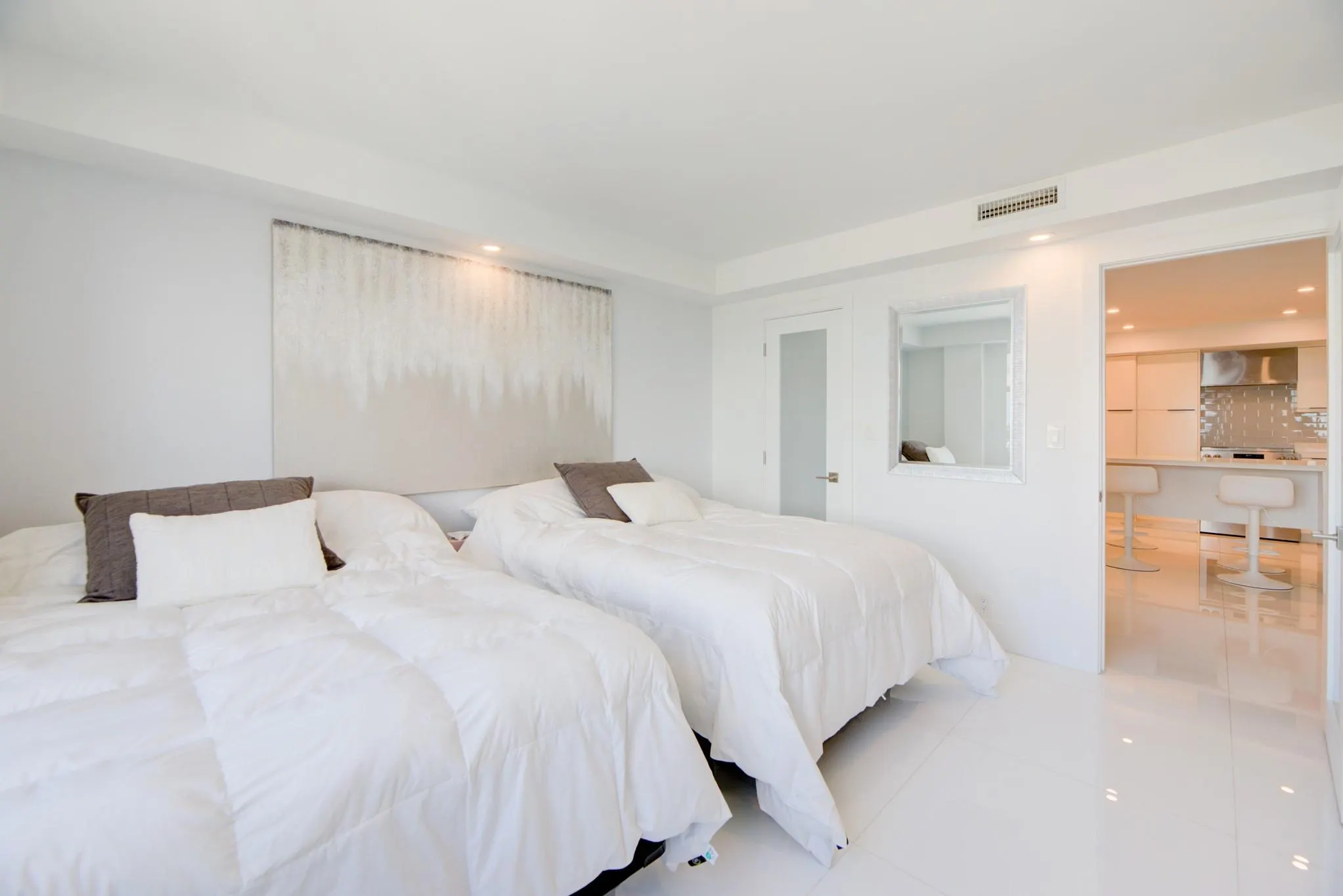 1 Las Olas Circle, #1102