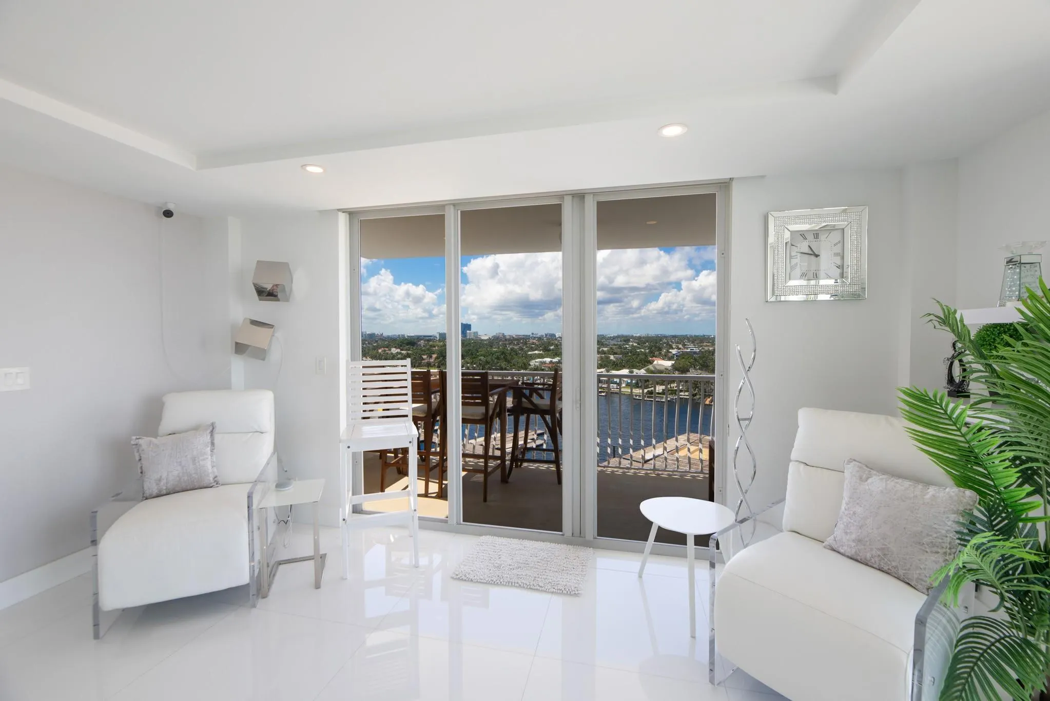 1 Las Olas Circle, #1102
