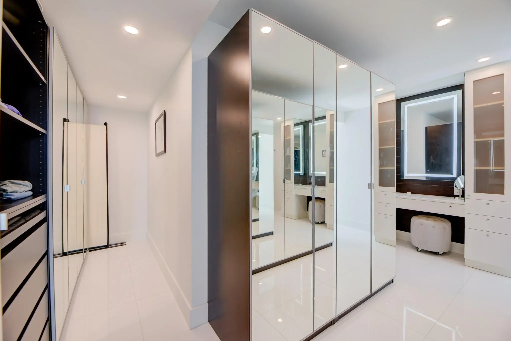 1 Las Olas Circle, #1102