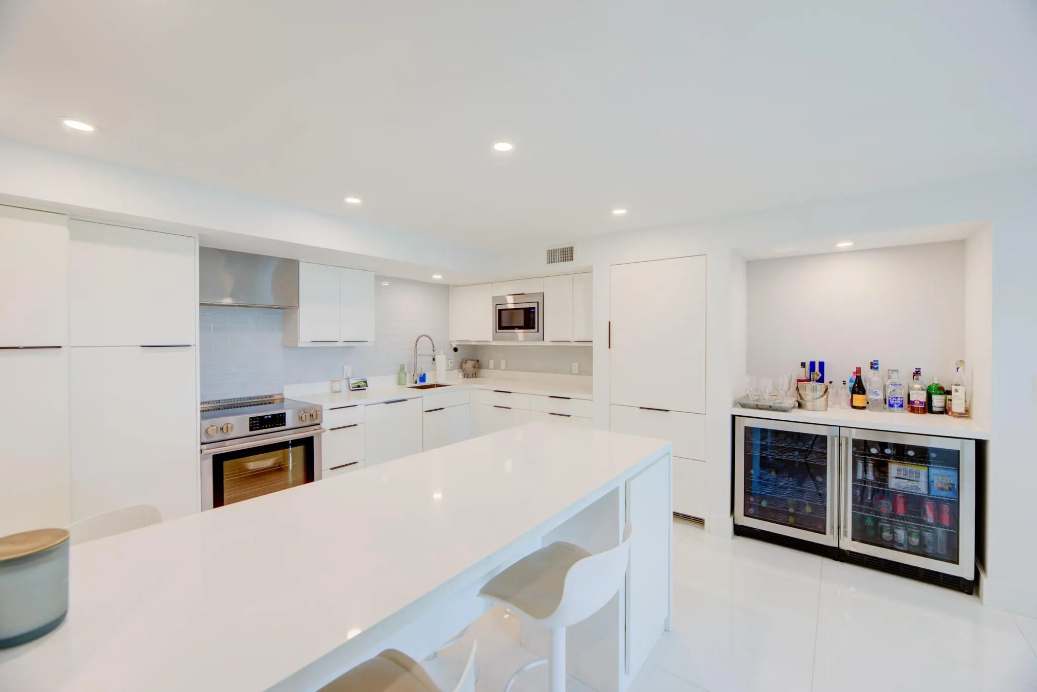 1 Las Olas Circle, #1102