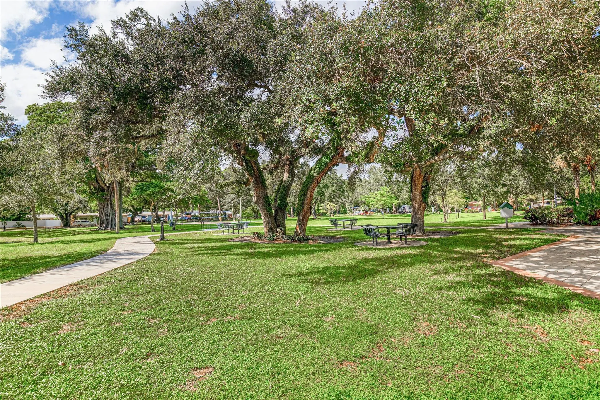 1507 SW 18th Ave