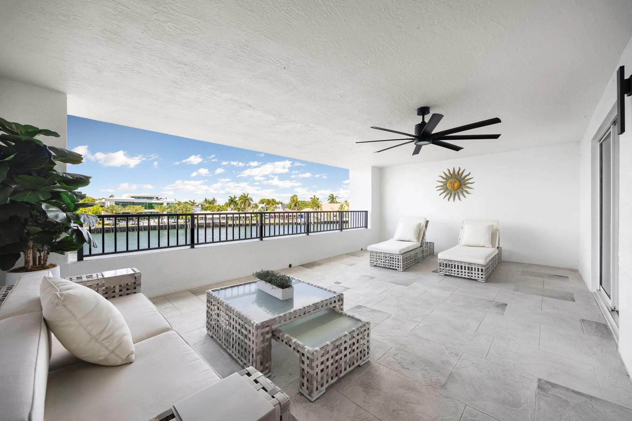 615 Bayshore Dr, #105