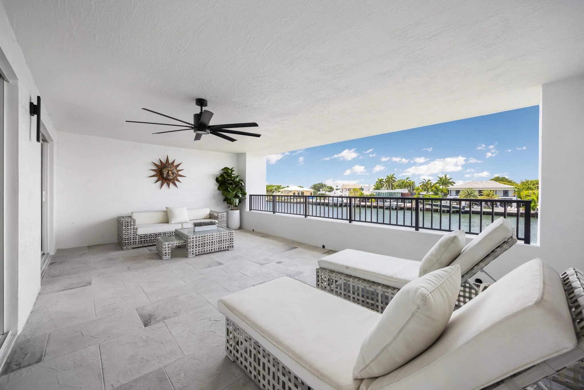 615 Bayshore Dr, #105
