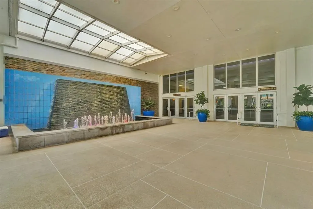 10419 E Clairmont Cir, #205