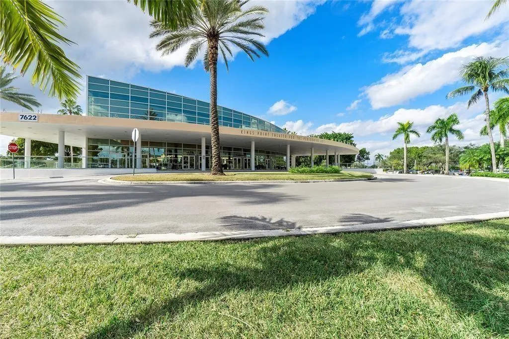 10419 E Clairmont Cir, #205