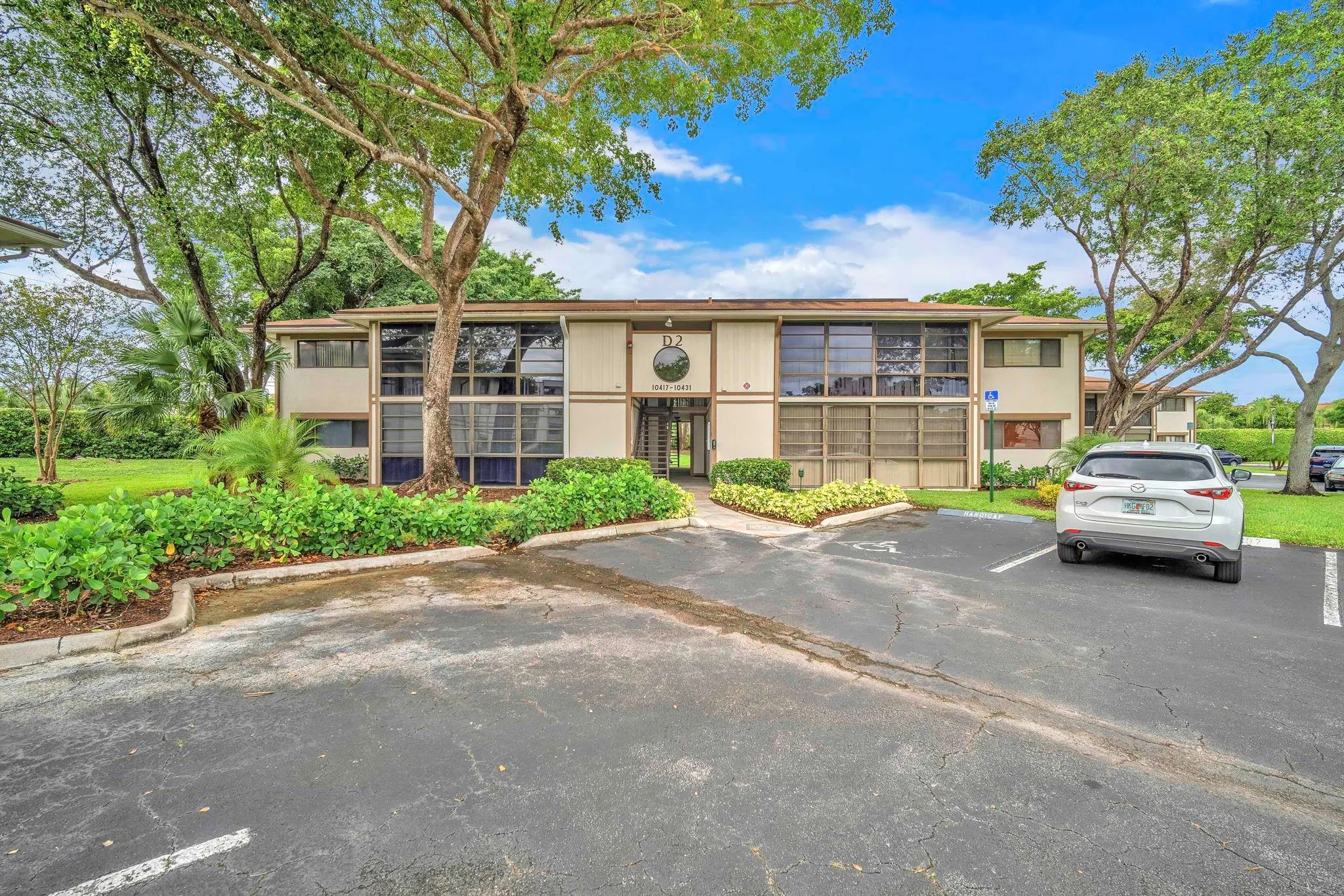 10419 E Clairmont Cir, #205