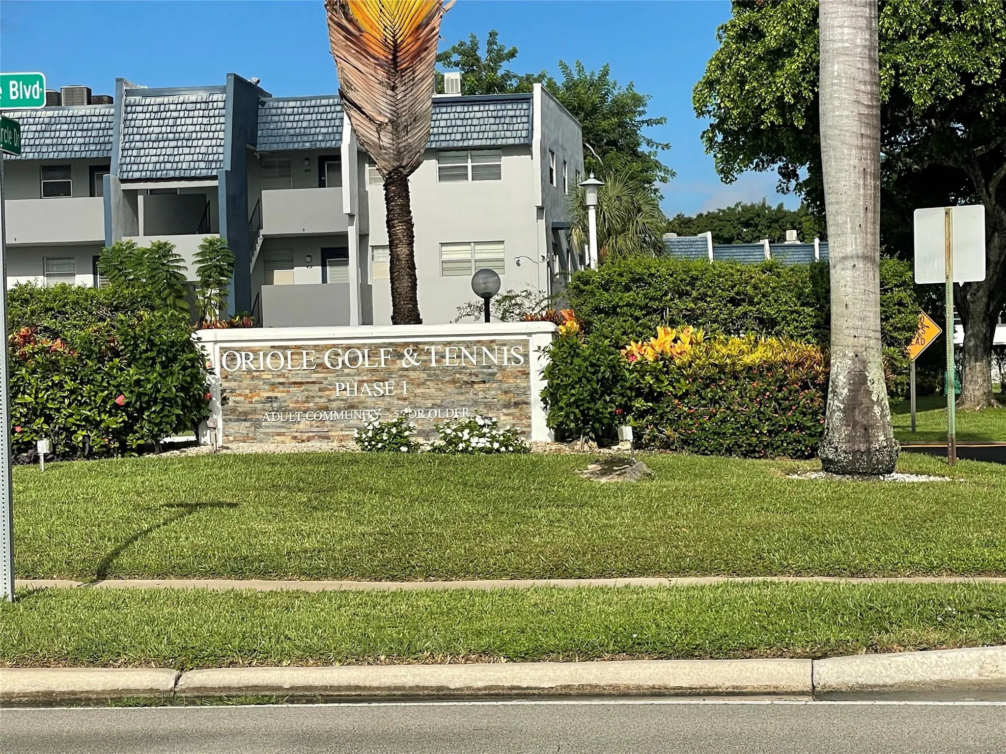 7837 Golf Circle Dr, #106
