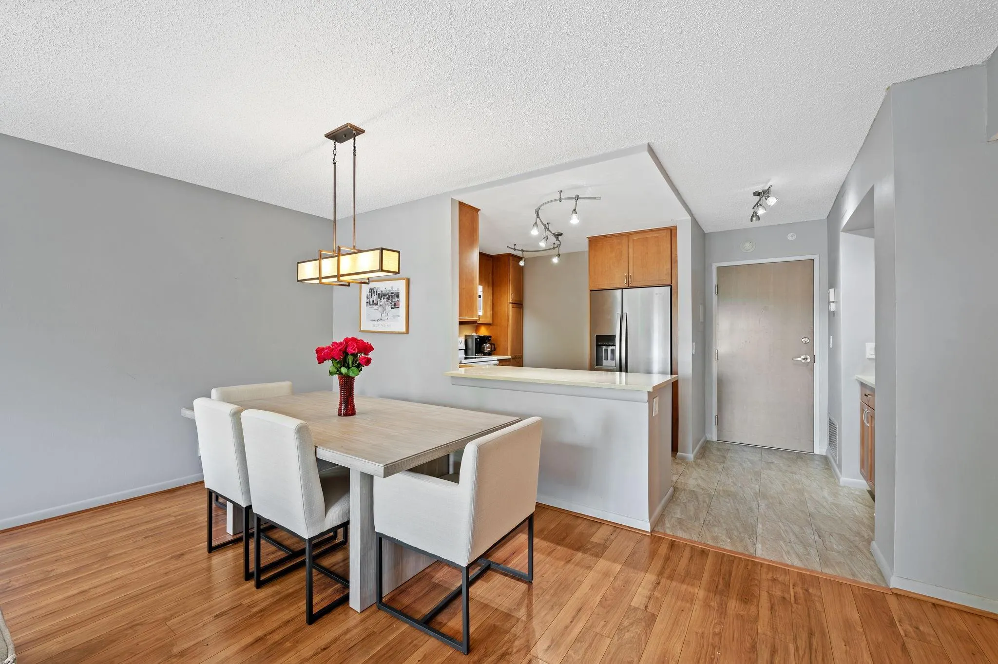 340 Sunset Dr, #401