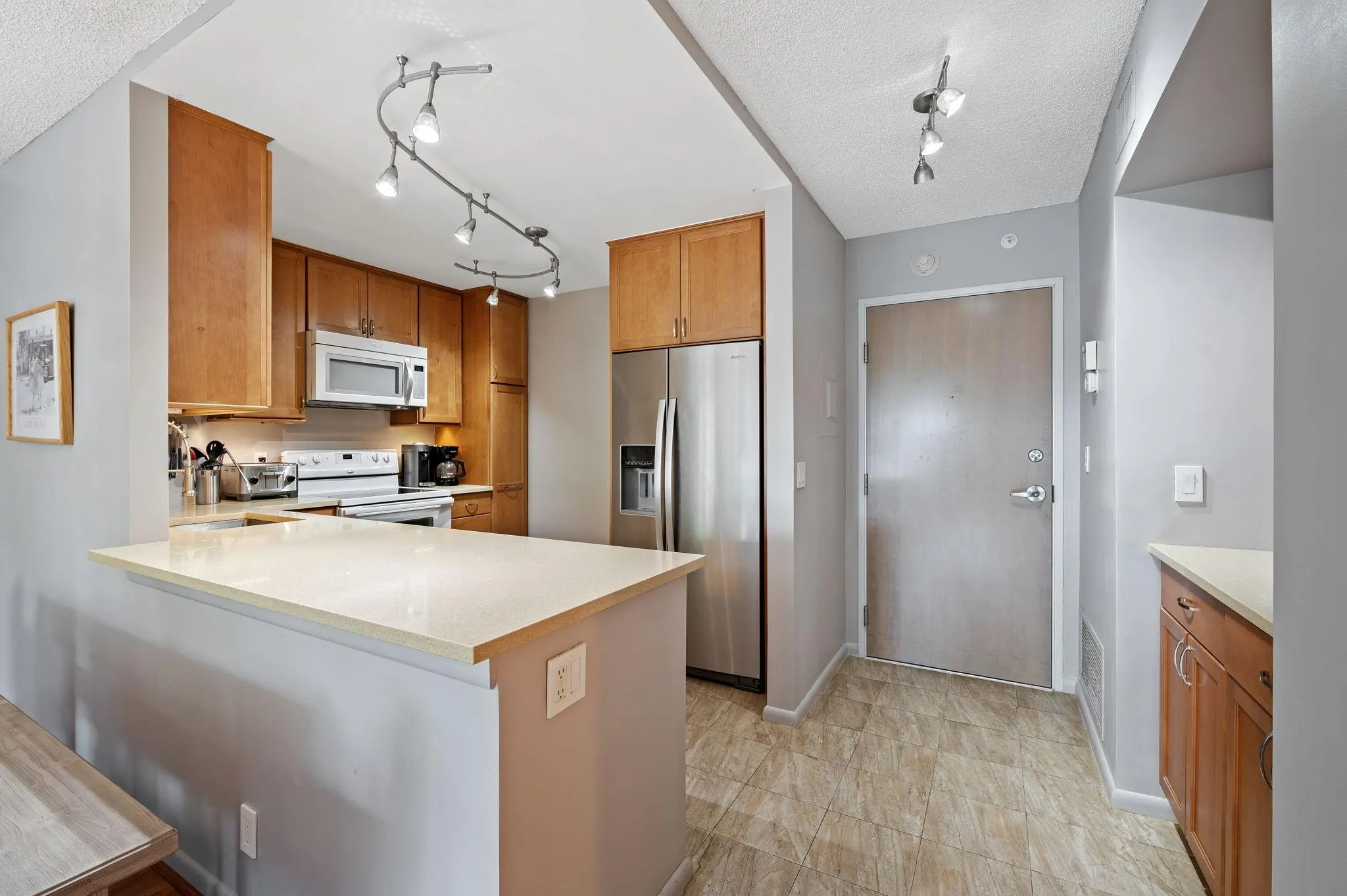 340 Sunset Dr, #401
