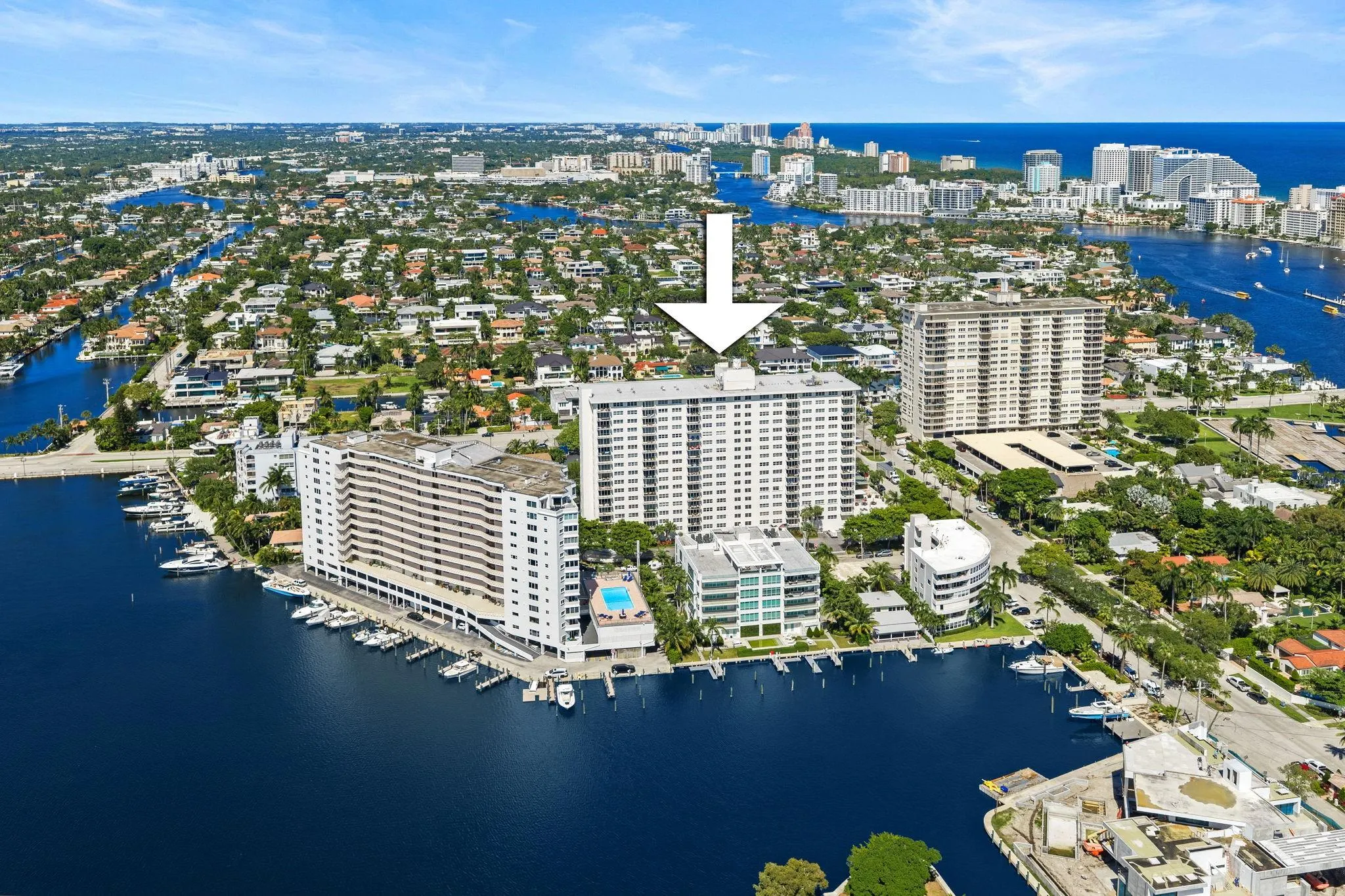 340 Sunset Dr, #401