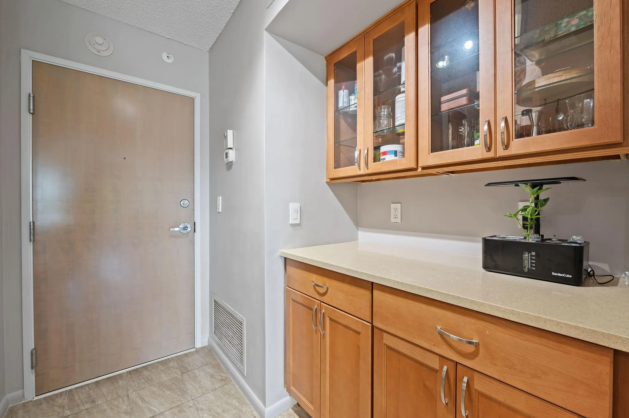 340 Sunset Dr, #401