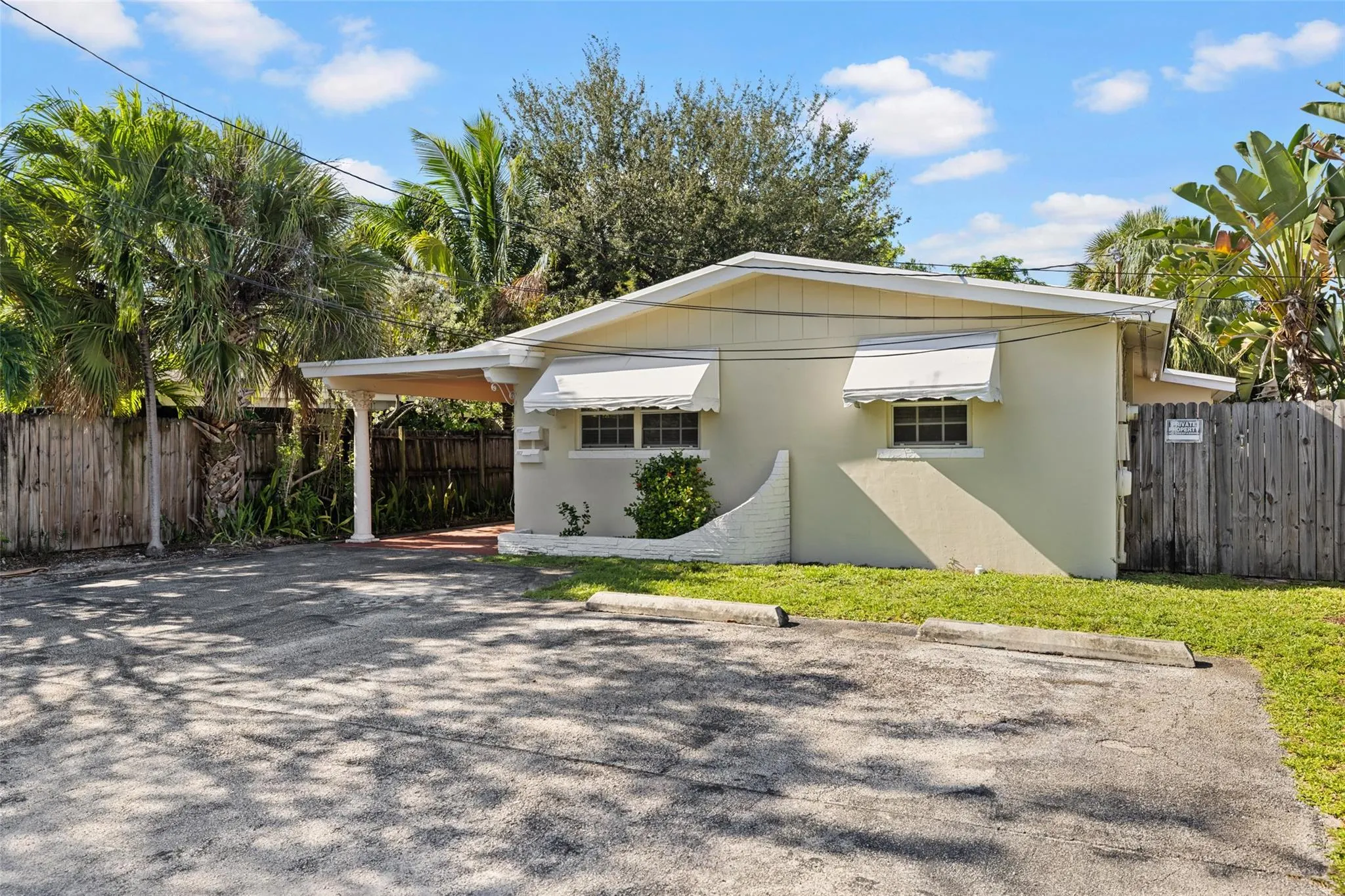 1023 NE 23rd Dr