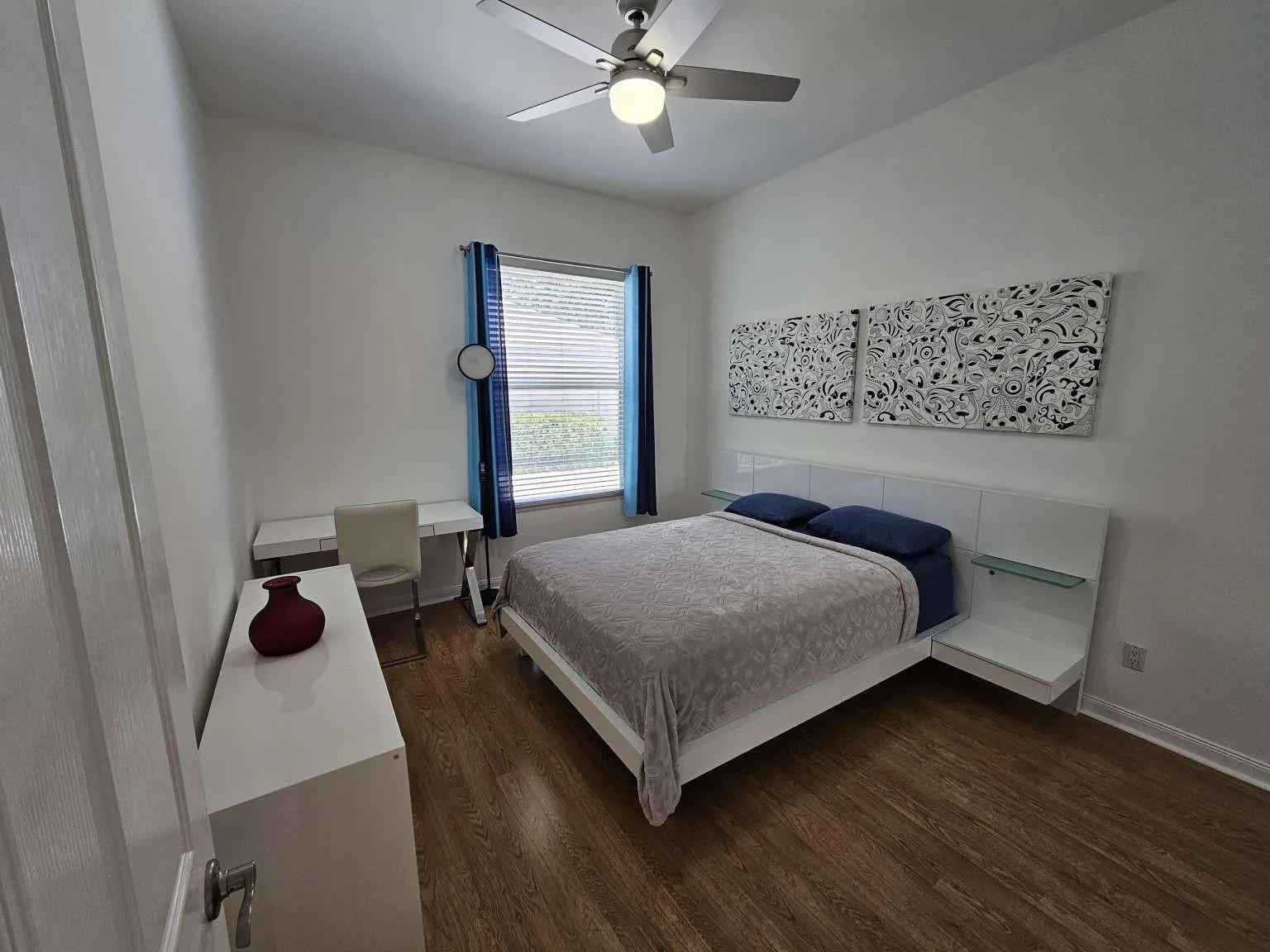 1025 Bedford Ave