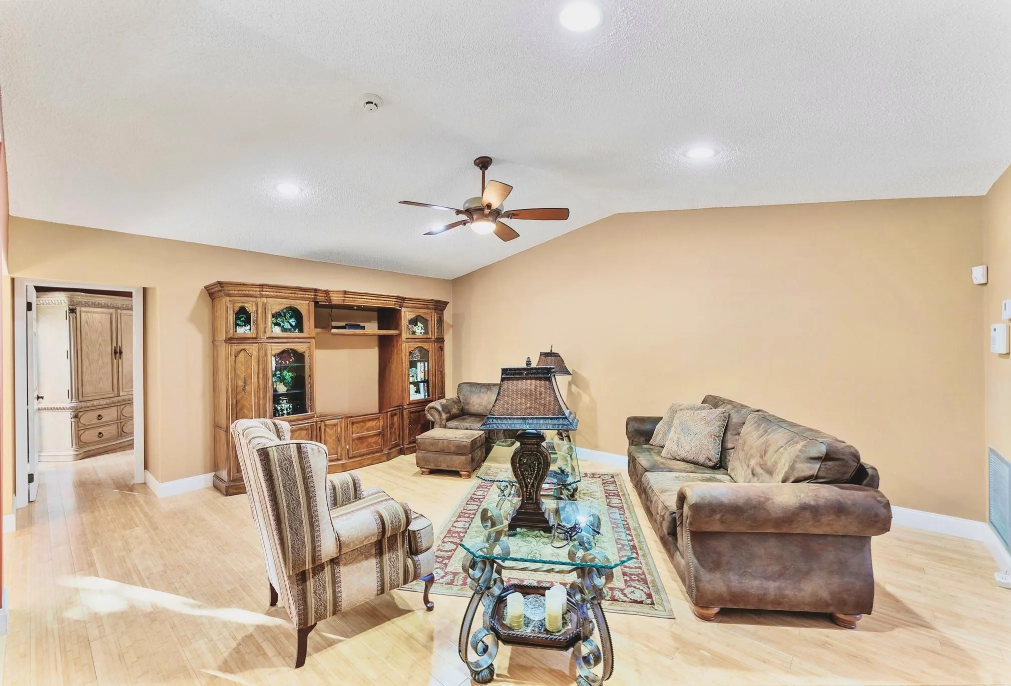 4289 Acacia Cir