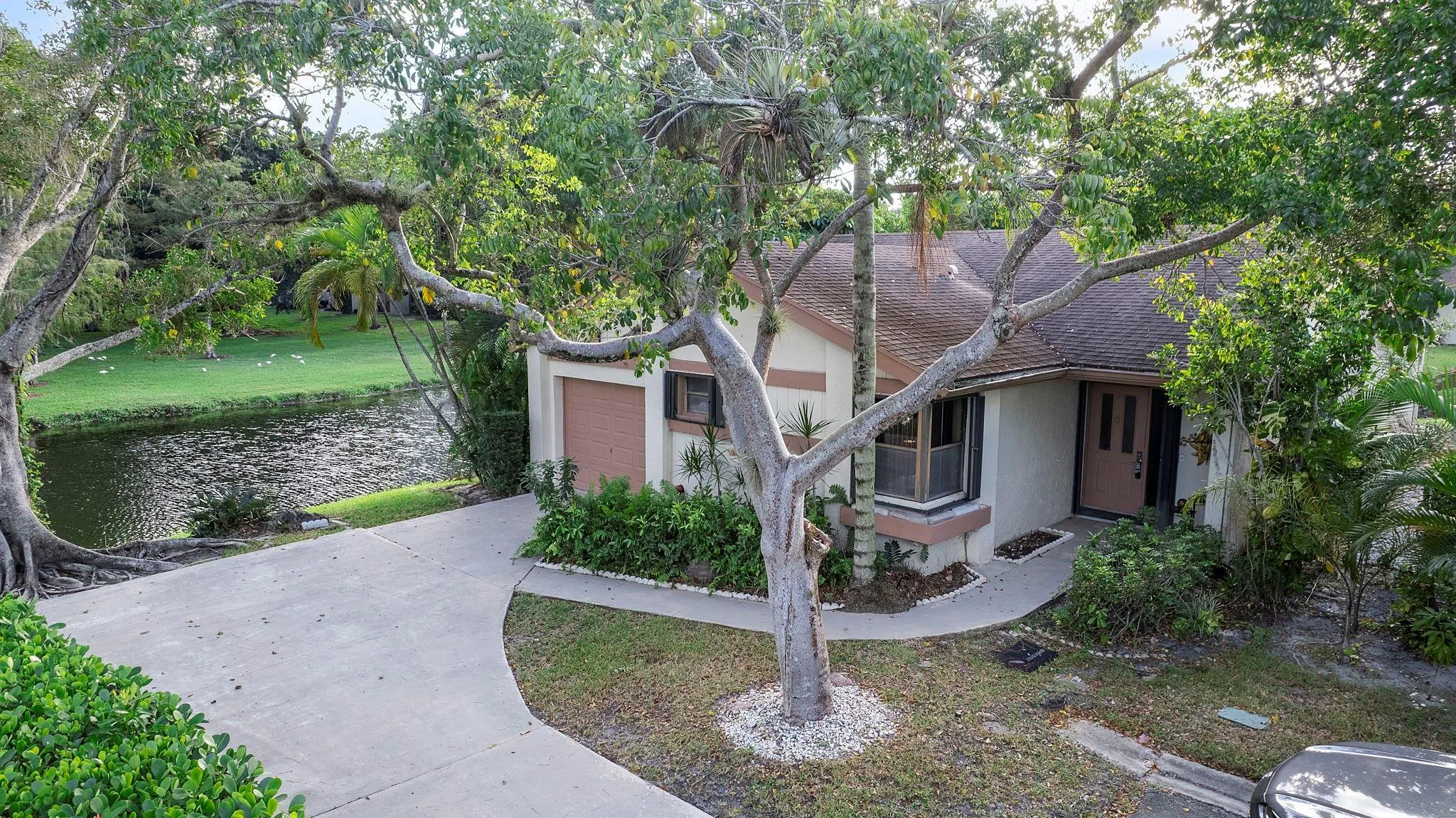 4289 Acacia Cir