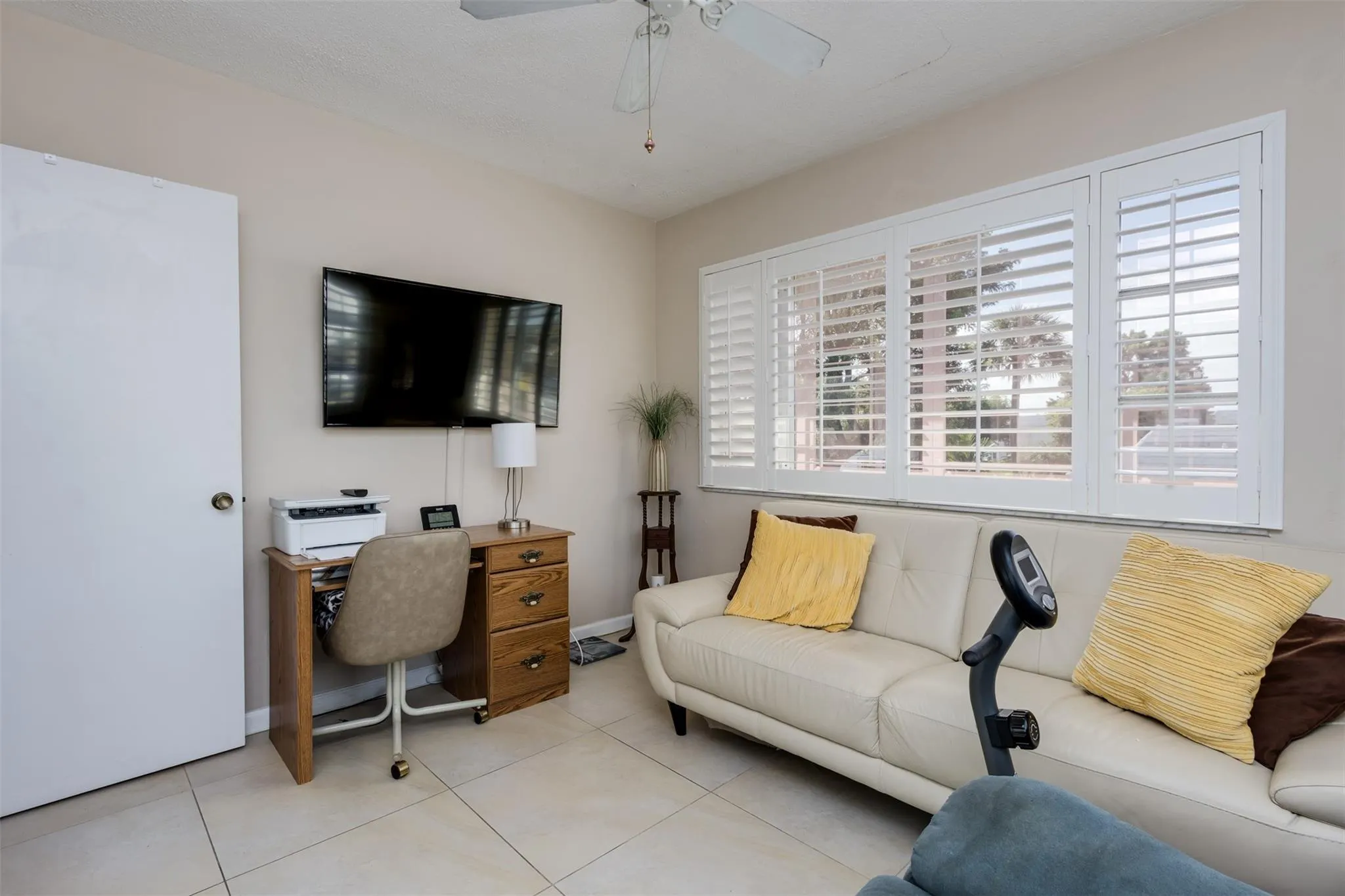 350 S Cypress Rd, #522